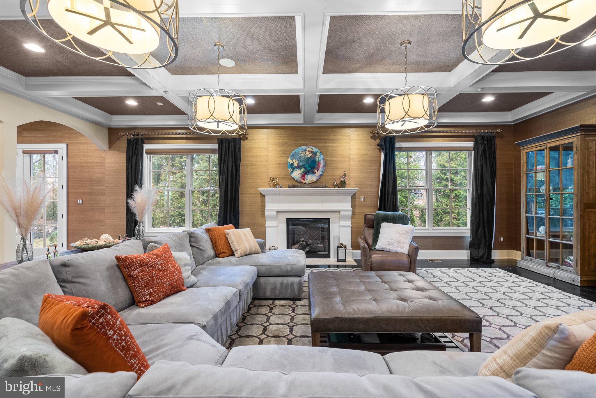 GLEN MILL KNOLLS - Residential