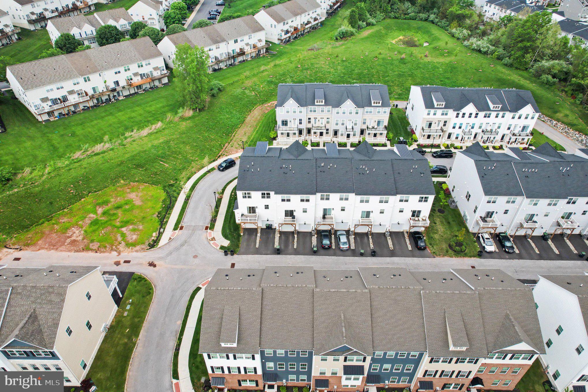 STEELPOINTE - Residential