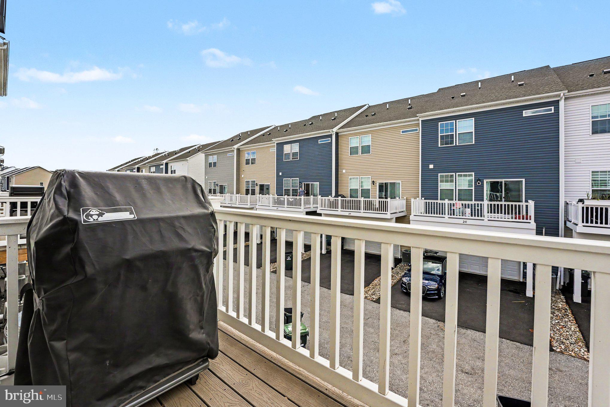 STEELPOINTE - Residential