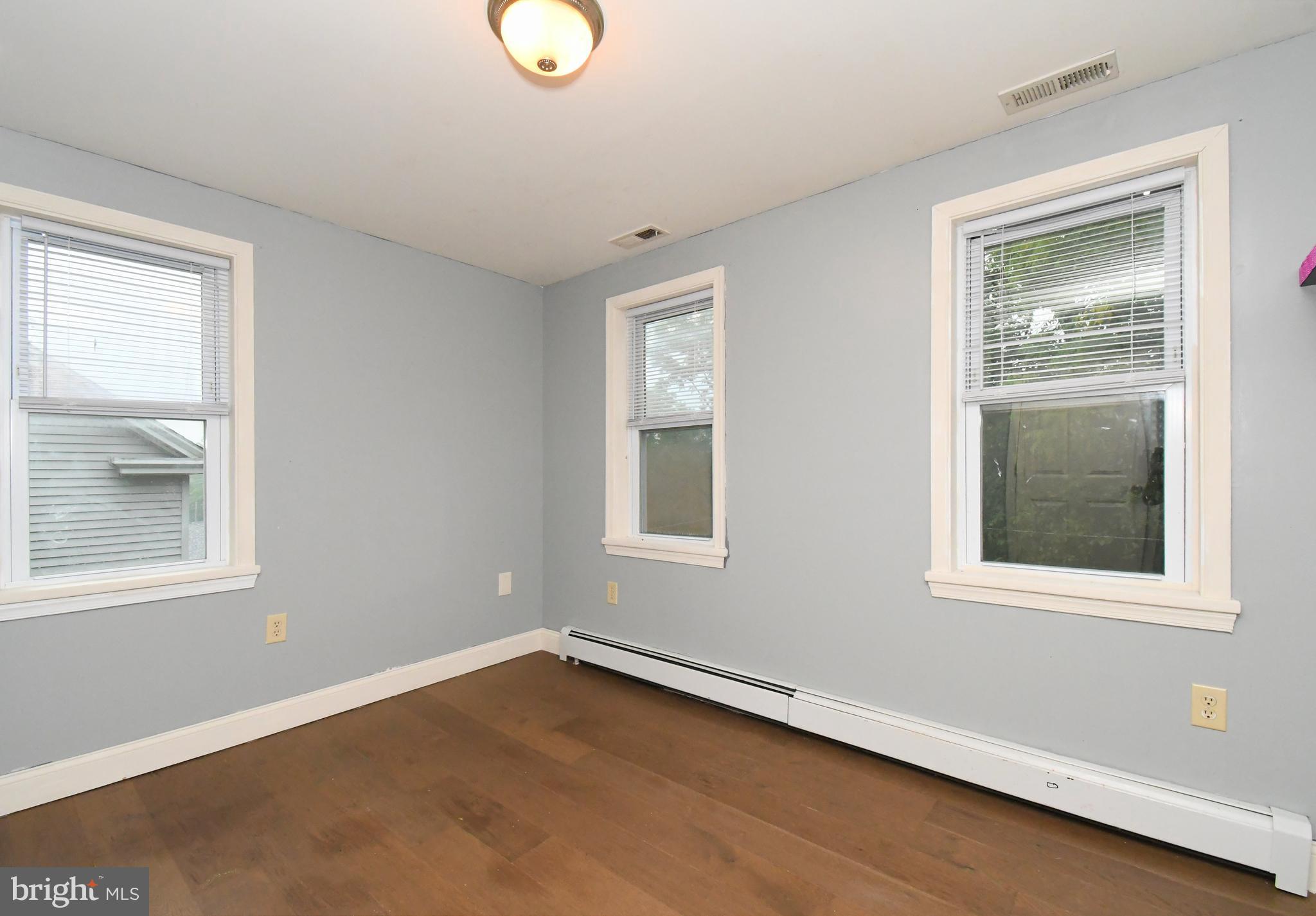 GREEN LANE - Residential