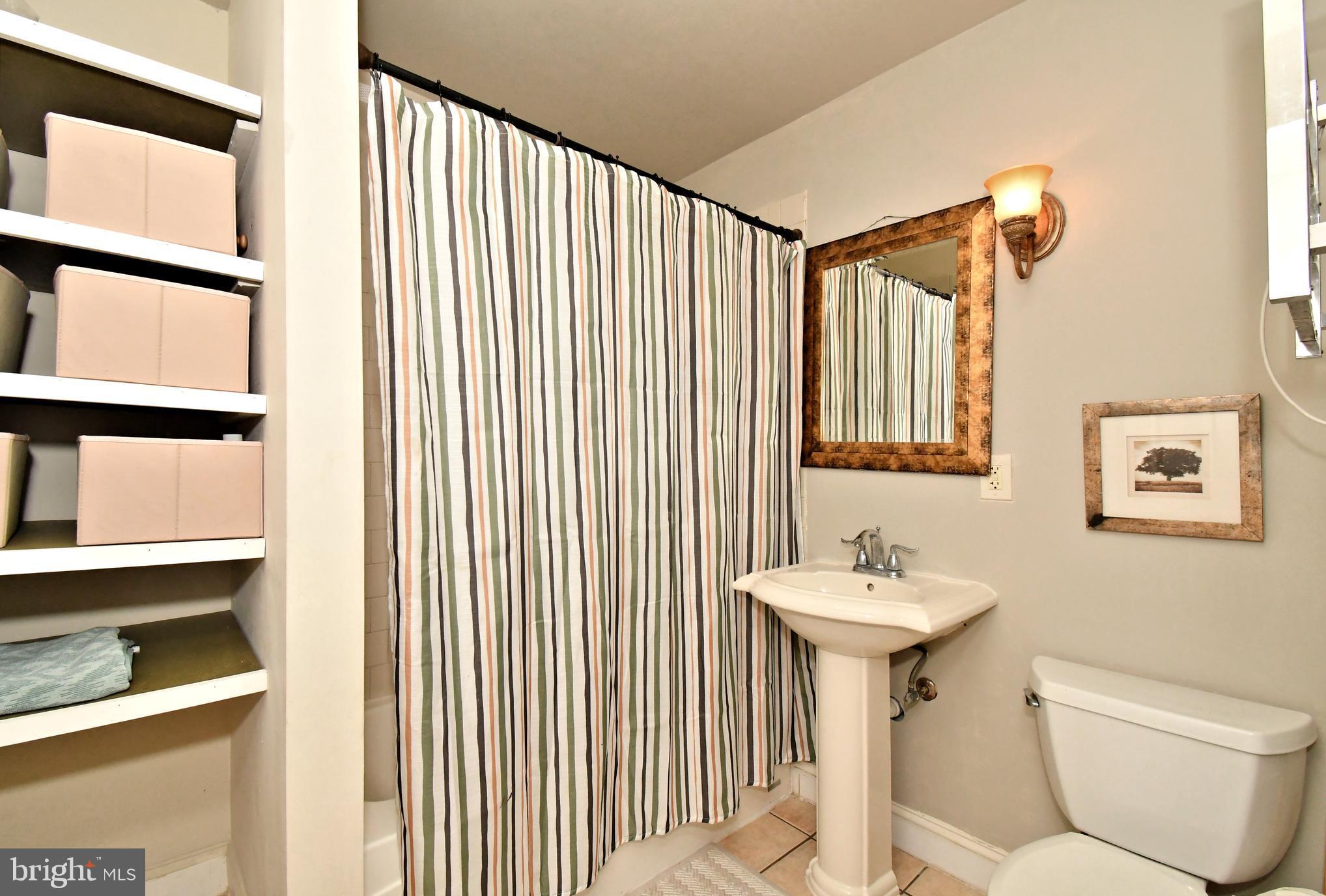 GREEN LANE - Residential