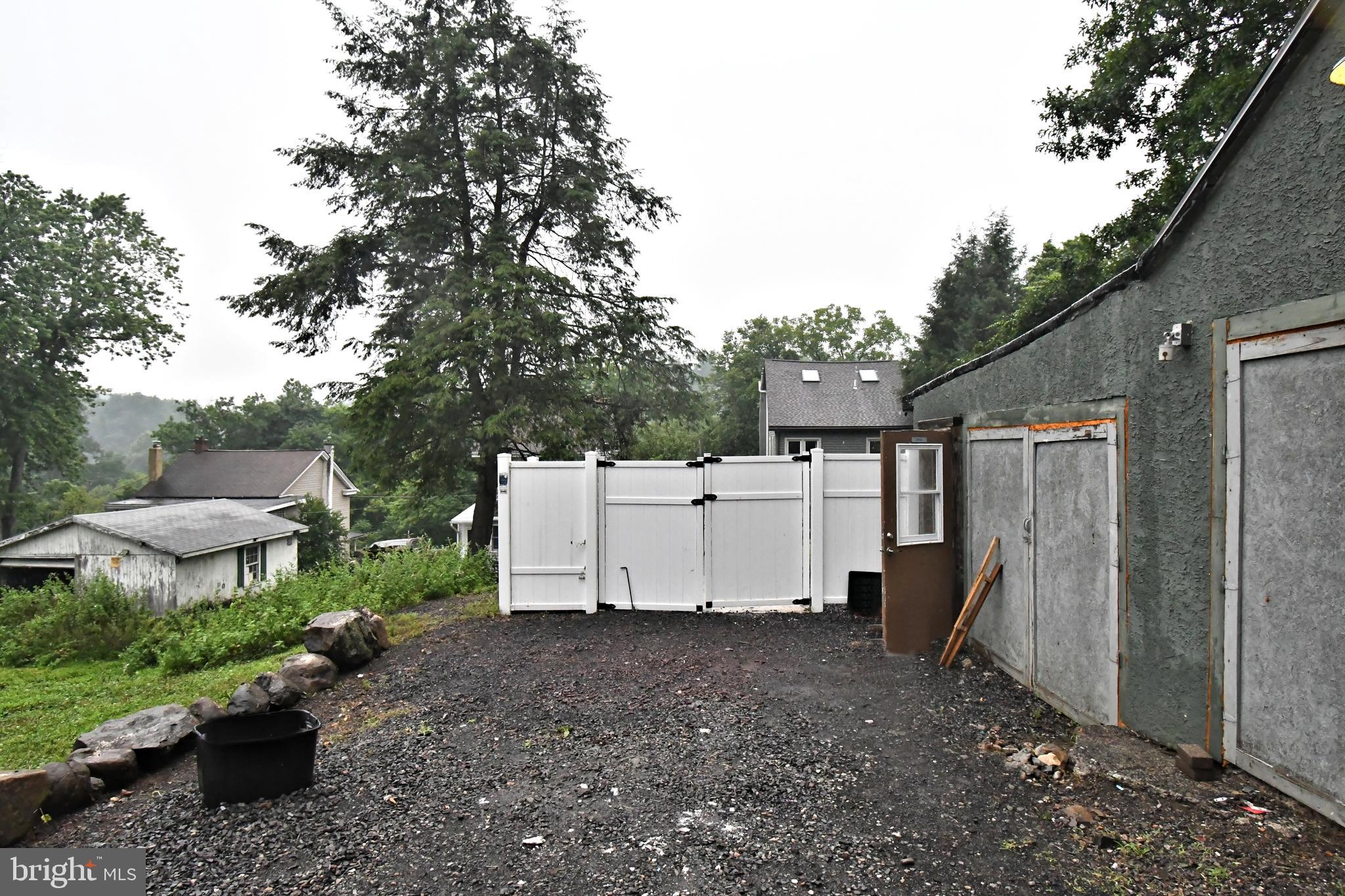 GREEN LANE - Residential