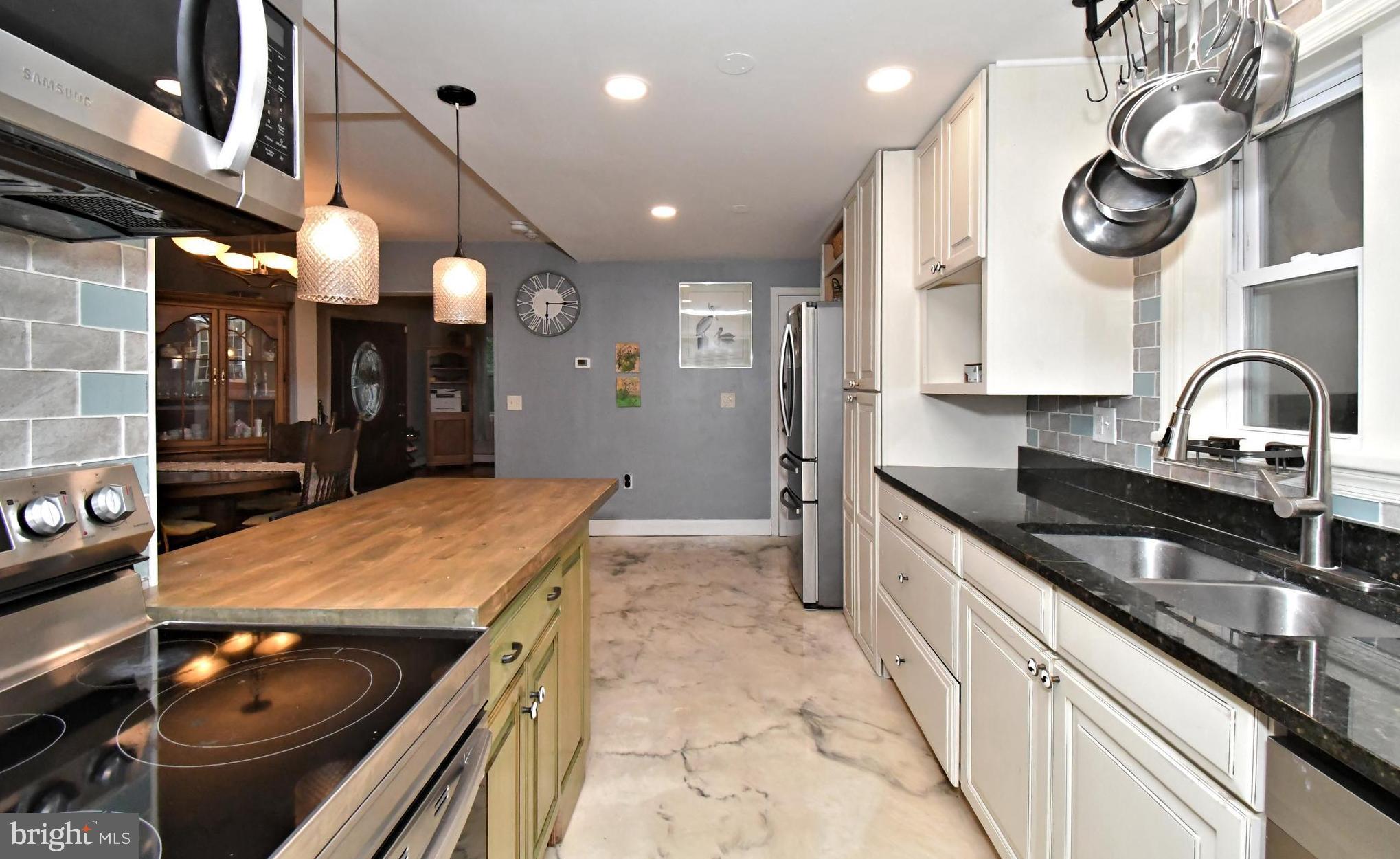 GREEN LANE - Residential