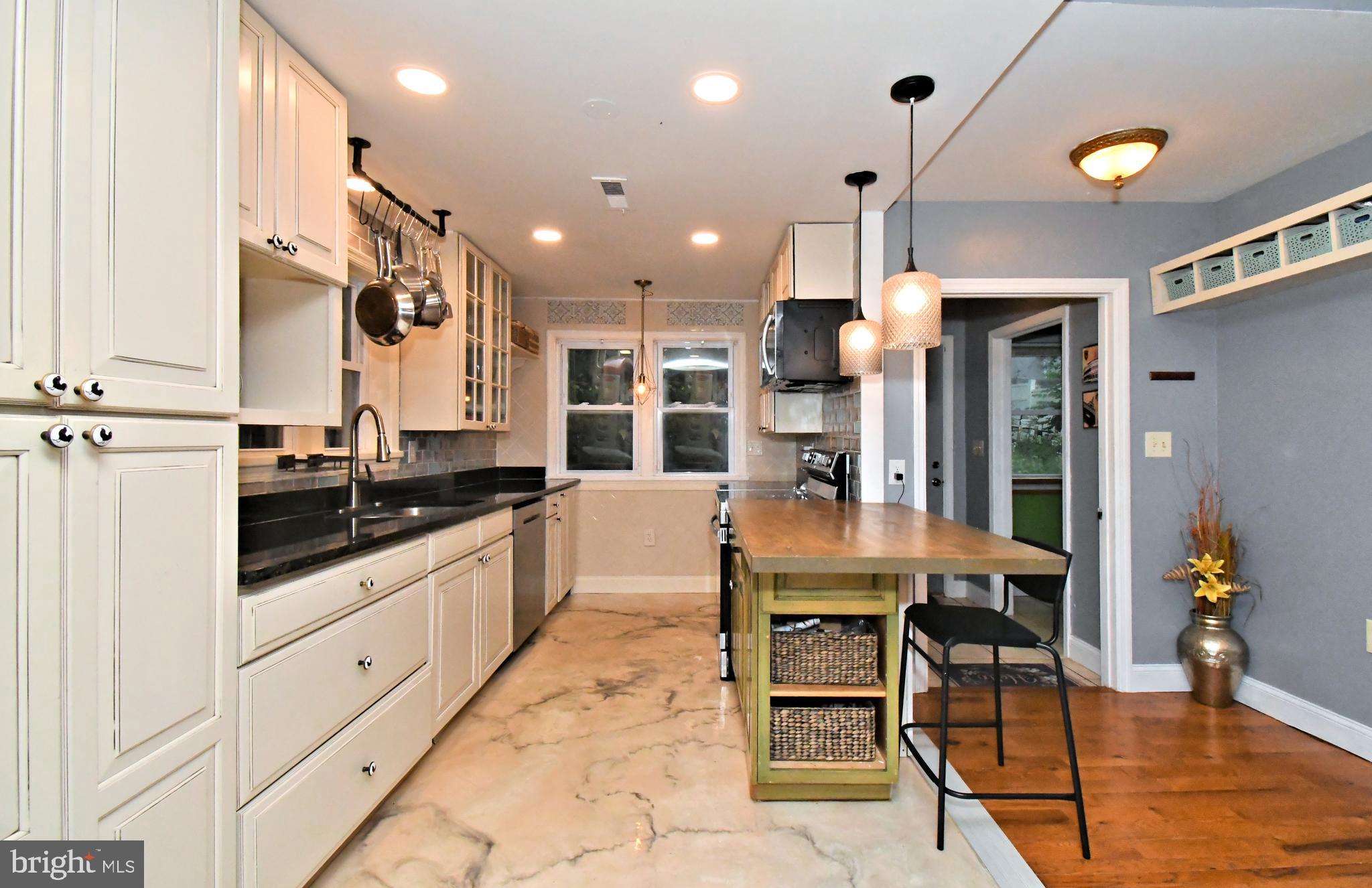 GREEN LANE - Residential
