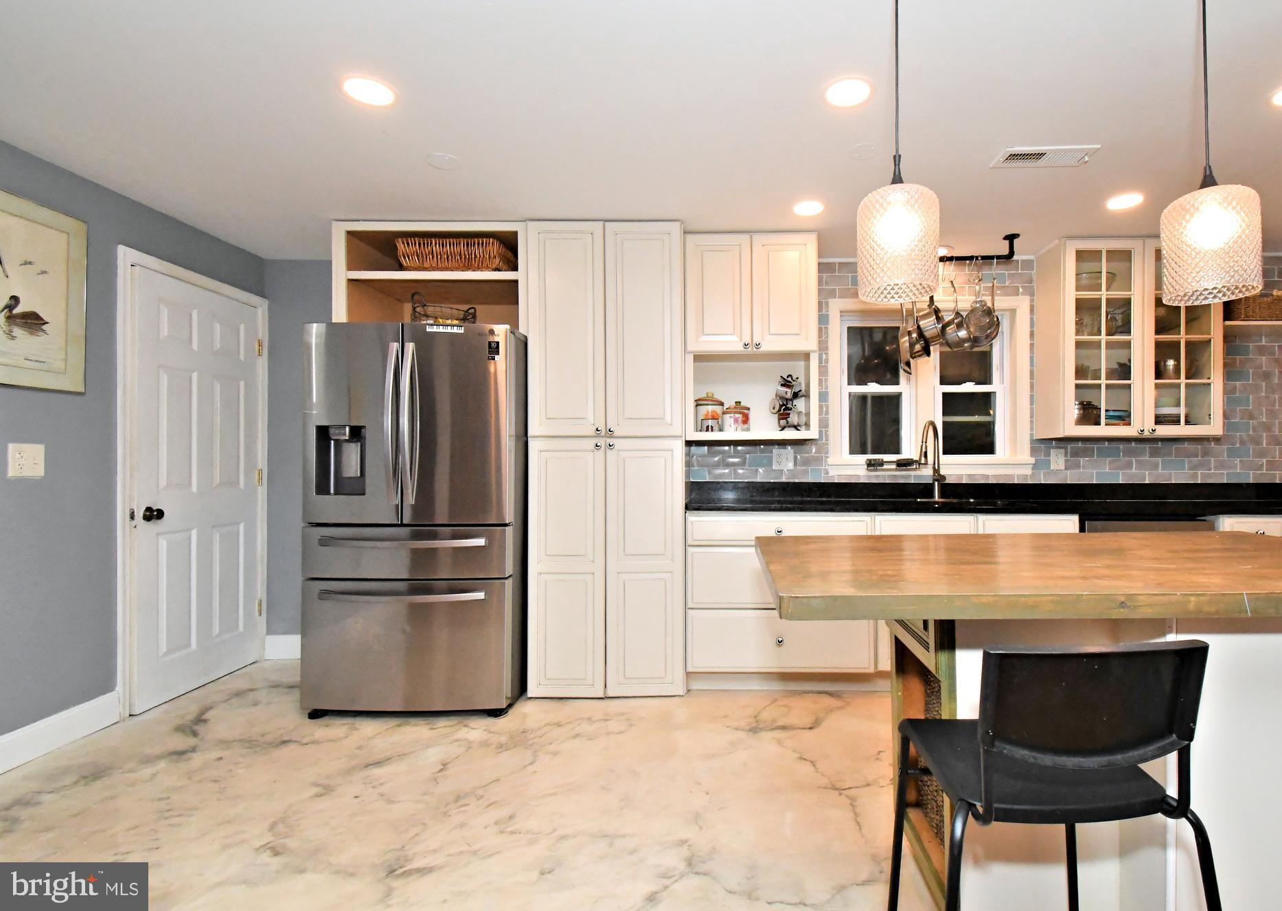 GREEN LANE - Residential