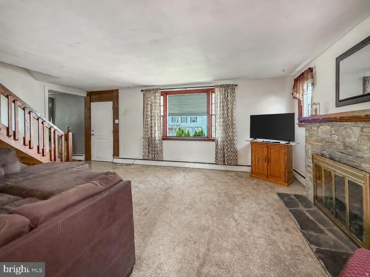 CEDAR HOLLOW - FEASTERVILLE - Residential