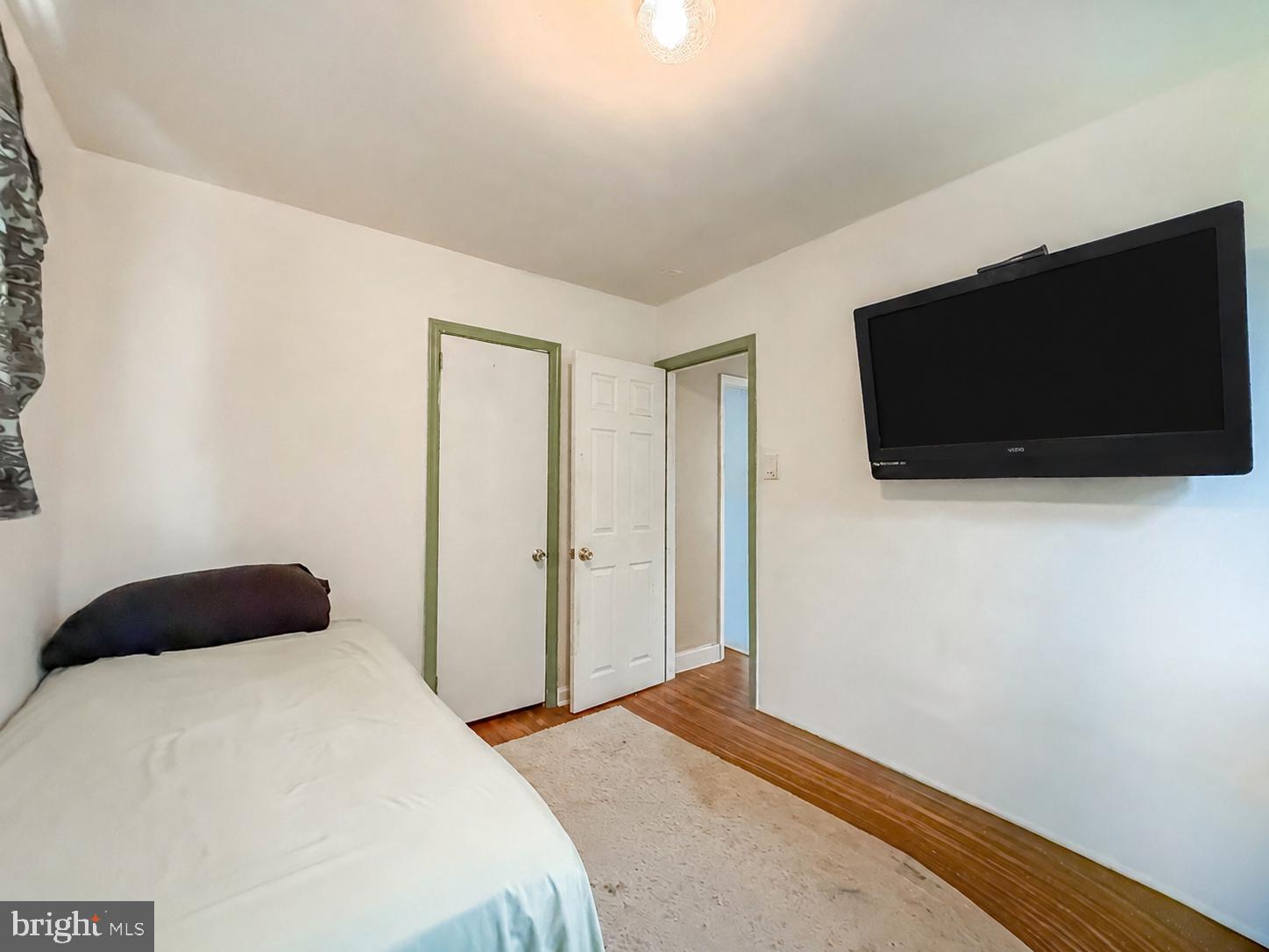 CEDAR HOLLOW - FEASTERVILLE - Residential