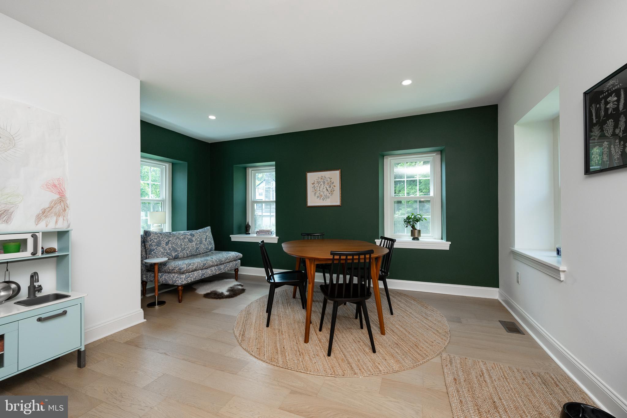 PENN WYNNE - Residential