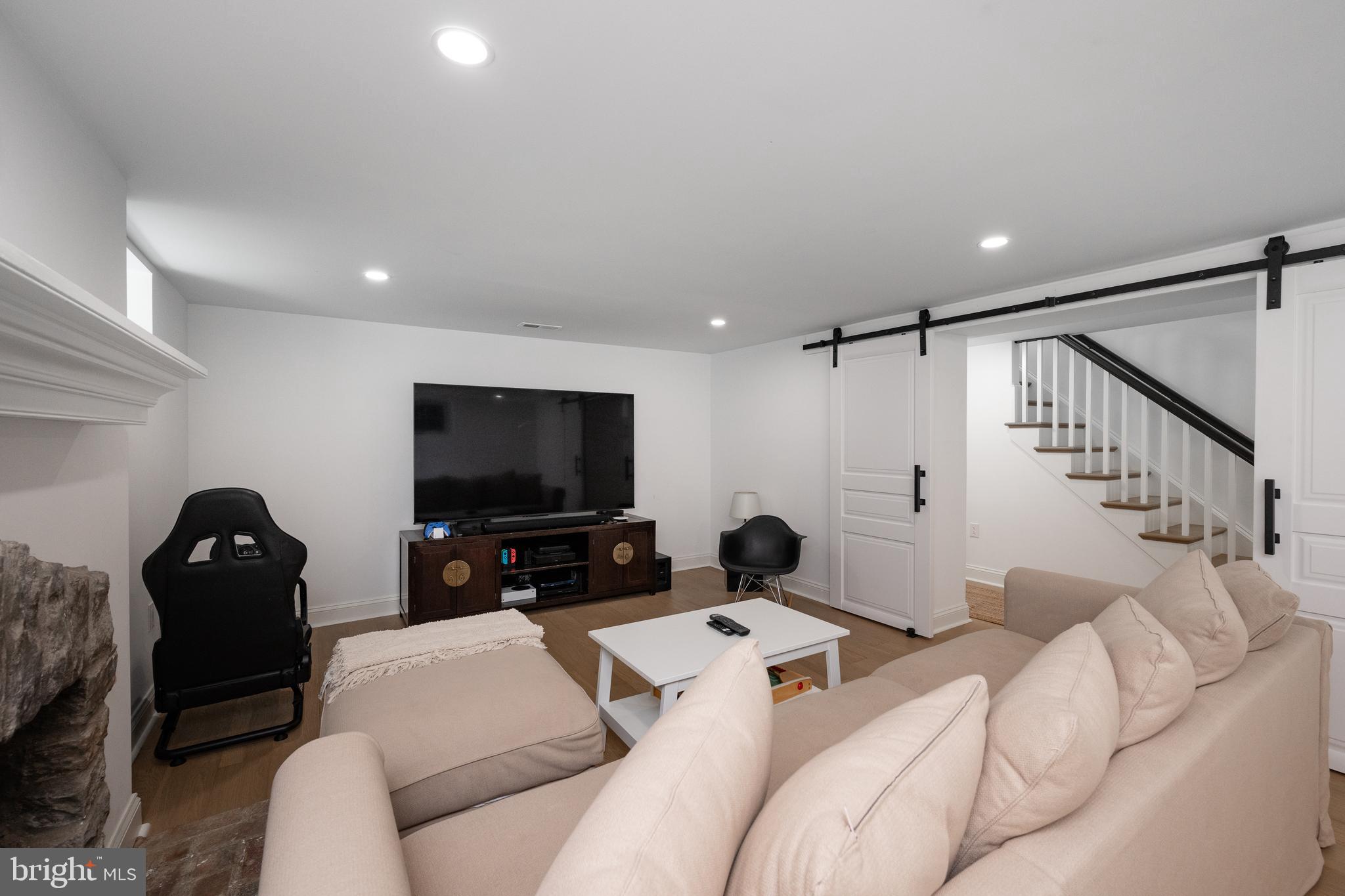 PENN WYNNE - Residential