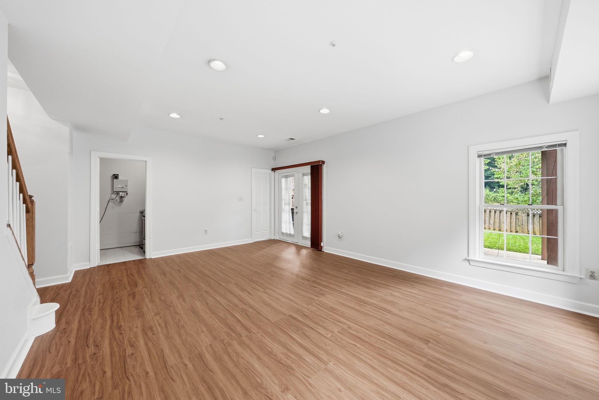 PT ROCKVILLE TWN RES 3 - Residential
