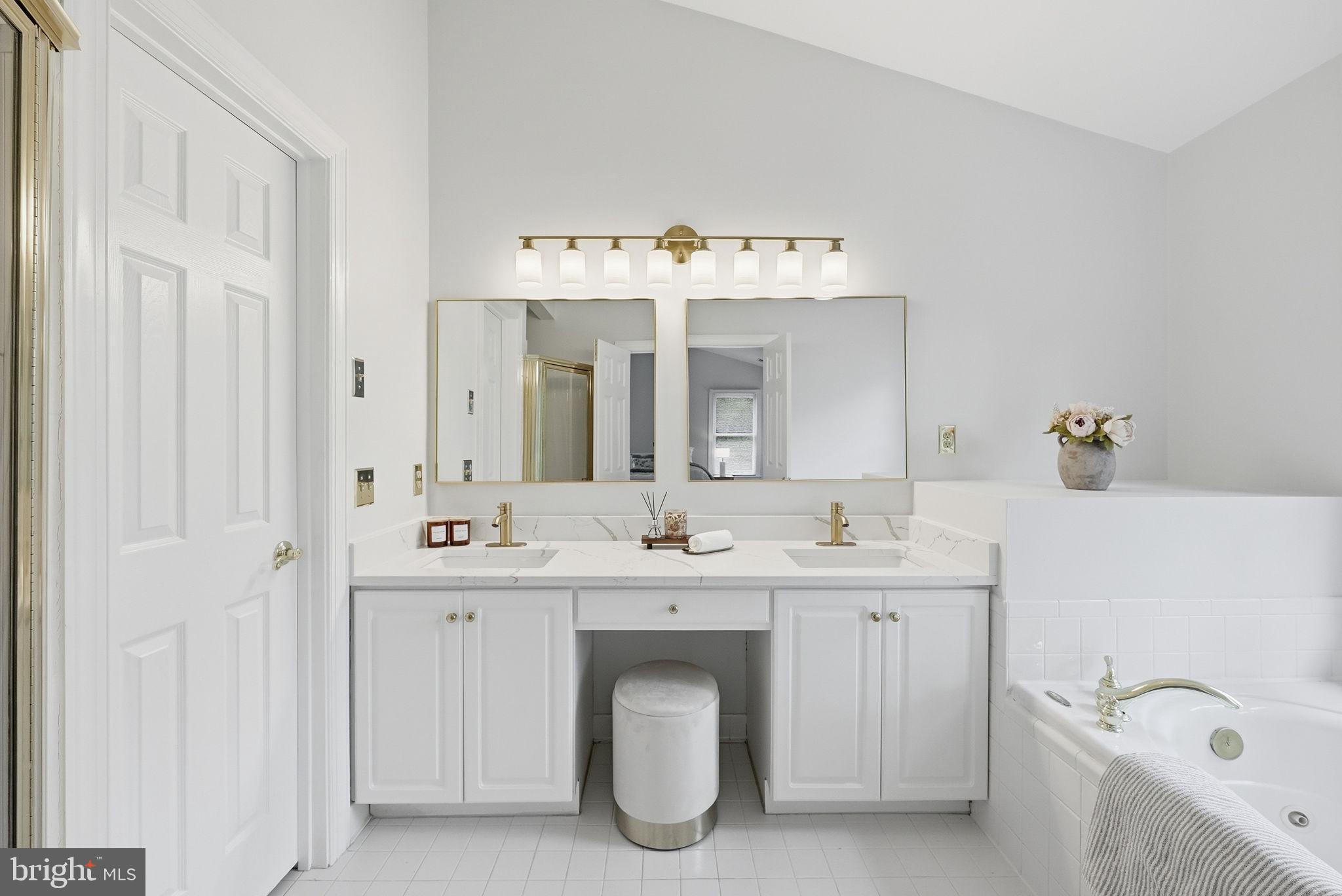 PT ROCKVILLE TWN RES 3 - Residential