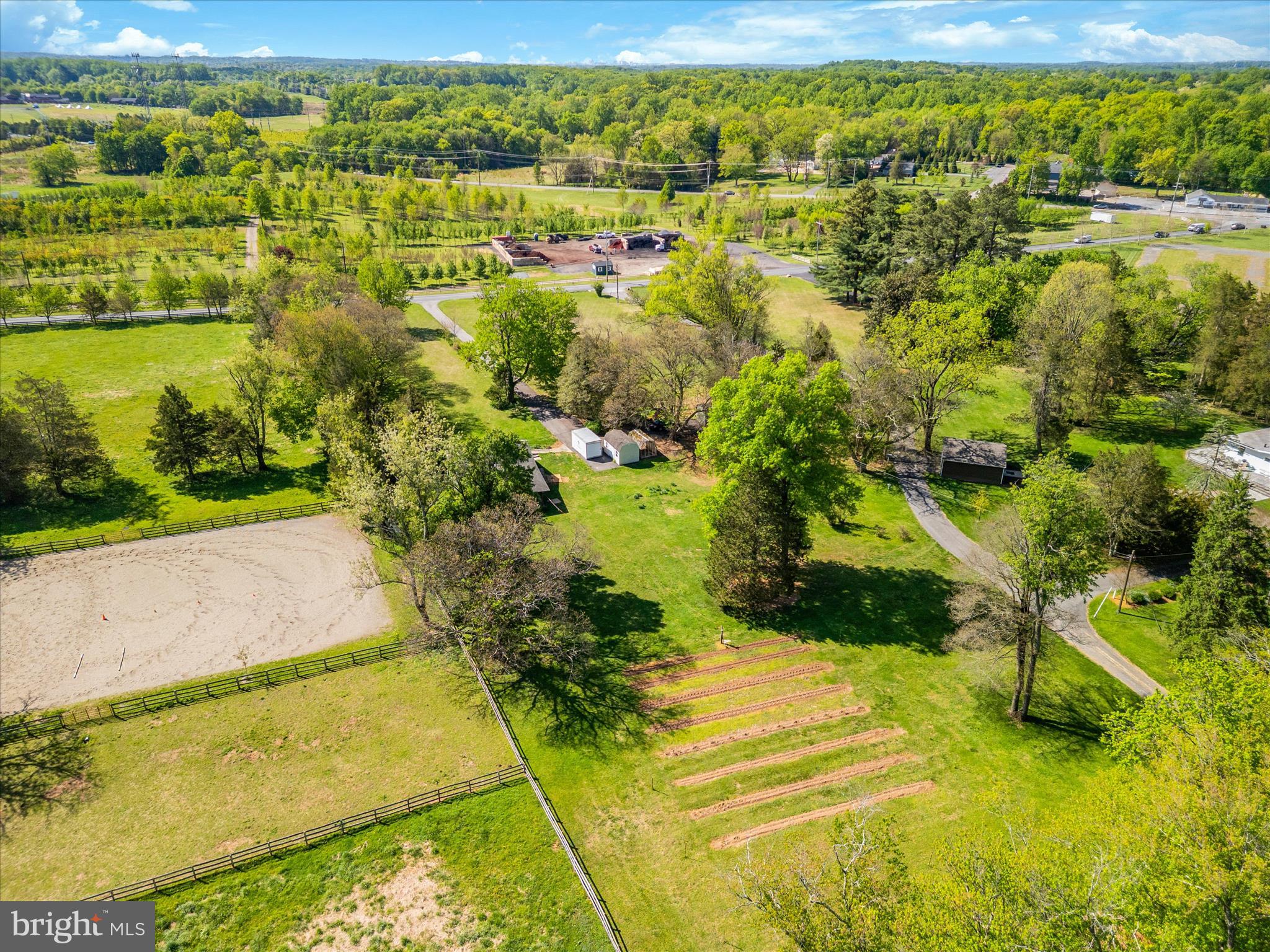 LAYTONSVILLE OUTSIDE - Residential