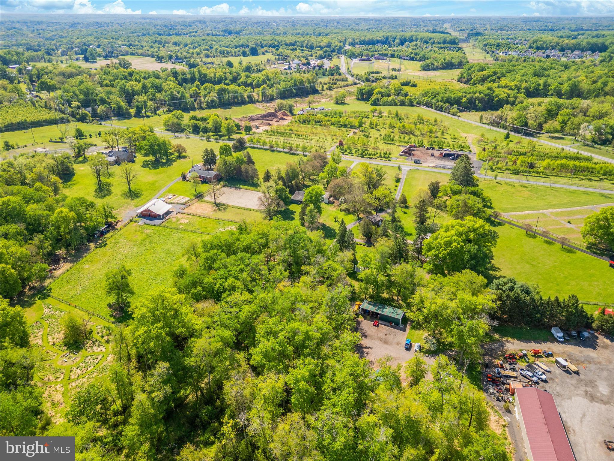 LAYTONSVILLE OUTSIDE - Residential