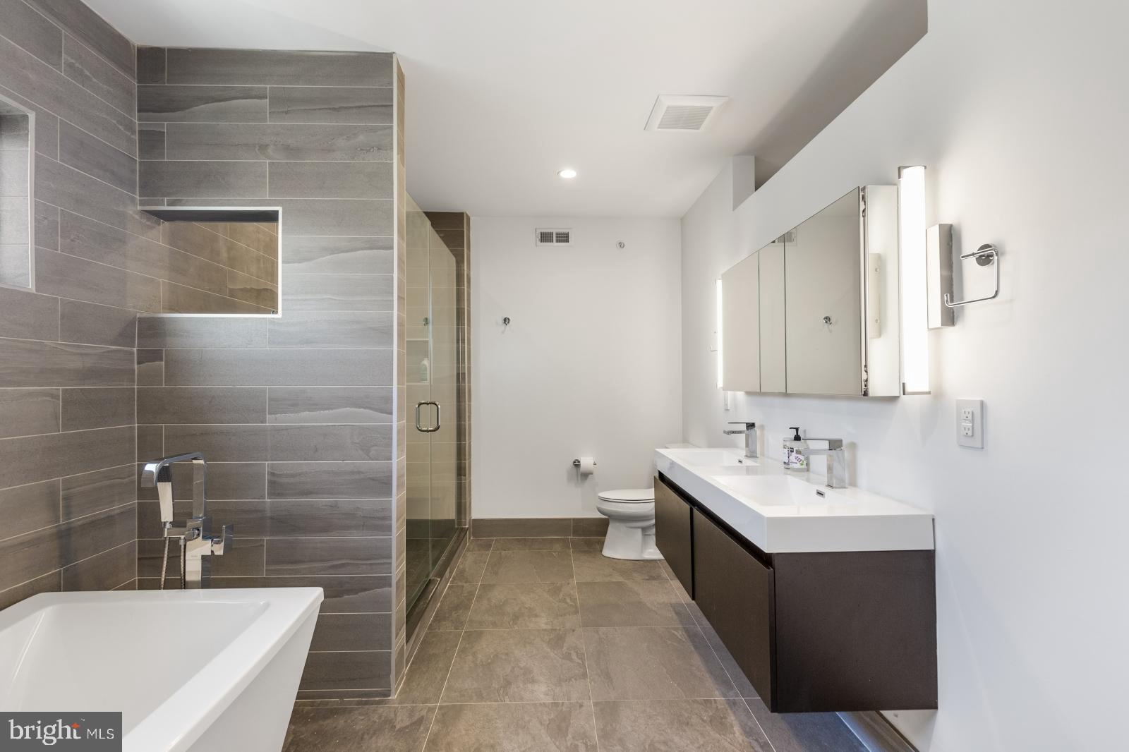 POINT BREEZE - Residential