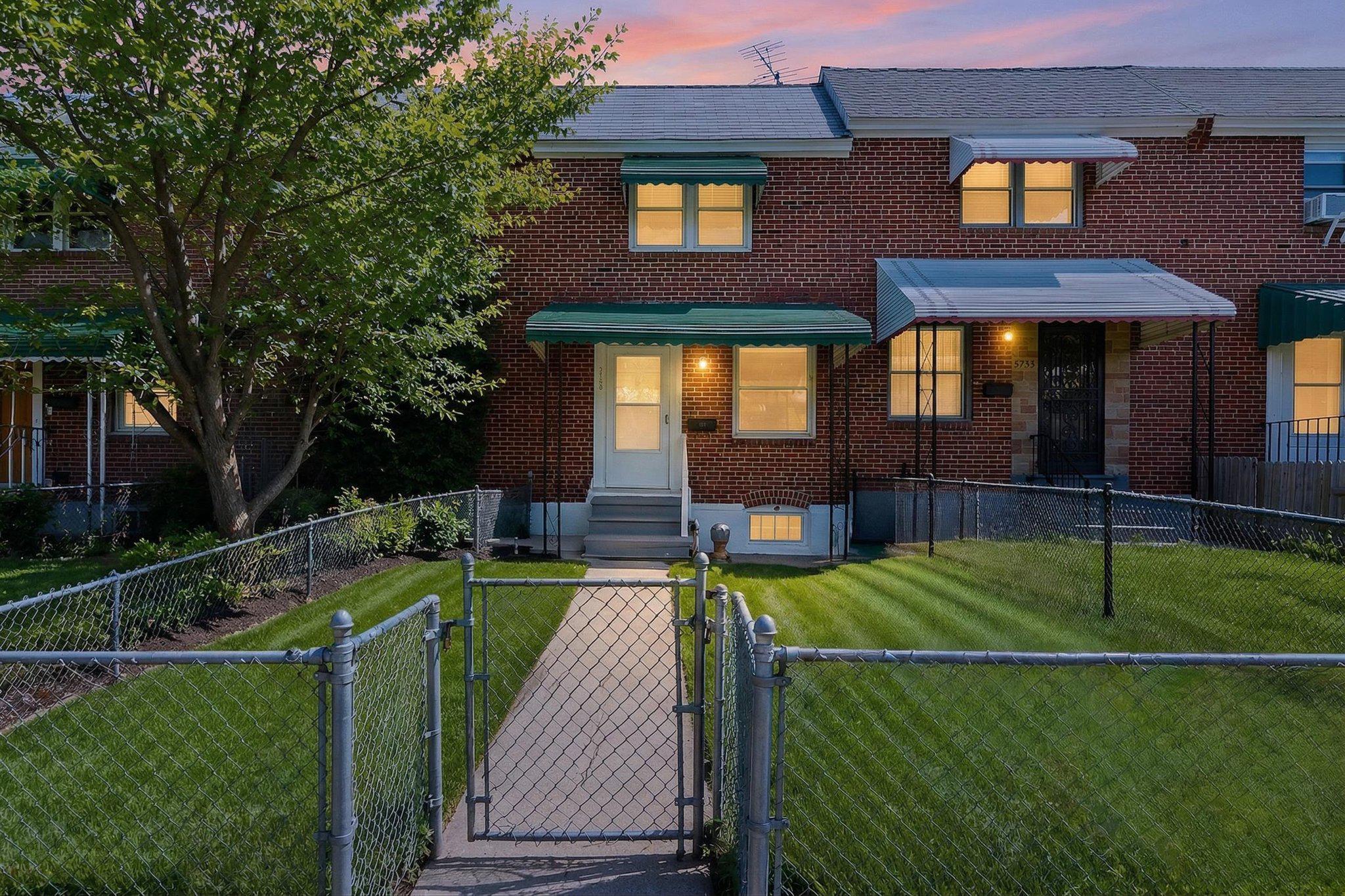 This charming 2-bedroom, 1-bathroom townhouse in Brooklyn Park offers a solid investment opportunity with excellent potential returns. Built in 1943, the property features a traditional brick exterior and is in very good condition, ensuring minimal immediate maintenance costs. The interior boasts an open floor plan with luxury vinyl plank flooring and ceiling fans, enhancing appeal to potential renters. The full basement, with both interior and outside access, provides additional storage or potential for future living space, increasing rental value. Key appliances include a refrigerator and stove, with washer/dryer hookups available for tenant convenience. Exterior features such as awnings and sidewalks enhance curb appeal, while off-street parking adds to tenant desirability. Located less than a mile from public transportation, this property is well-positioned for easy commuting. With no HOA fees and a low-maintenance design, this townhouse is a prime candidate for steady rental income and long-term appreciation.