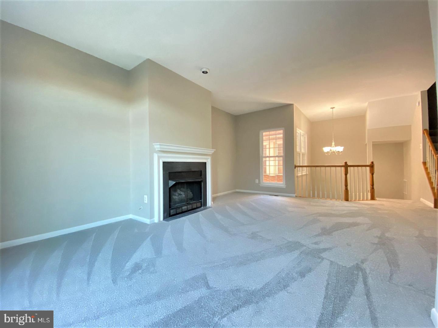 ASHBURN VILLAGE - Residential Lease
