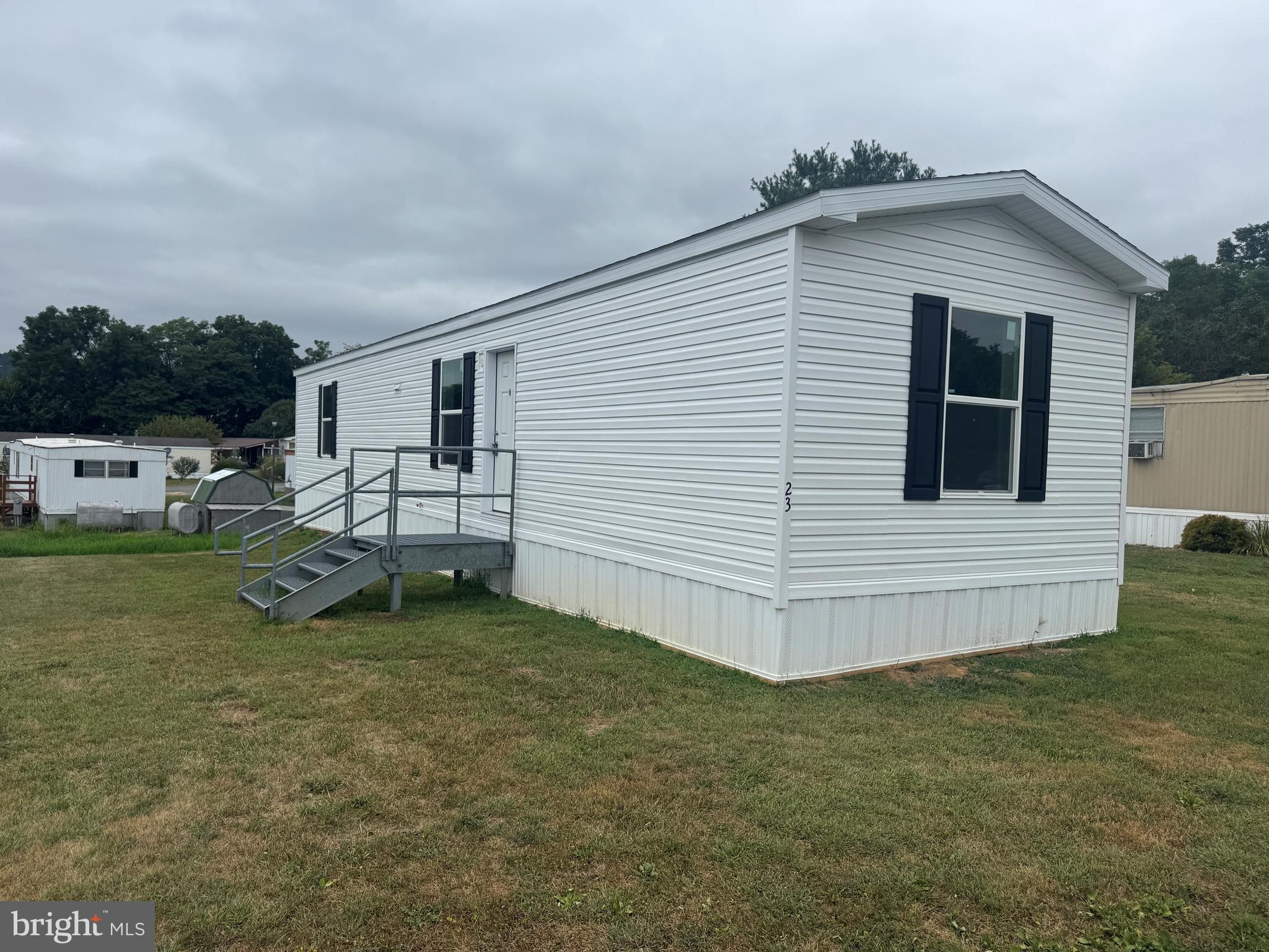 Brand new 2025 2-bedroom, 2-bath manufactured home. This manufactured home features a spacious living room and kitchen area. All new stainless appliances. Ready for a new owner! You don't want to miss out on this one! Lot rent is $325 a month. Buyer must receive community approval prior to settlement. Buyer has 3 months to install porch of their choice or porches are available to custom order.