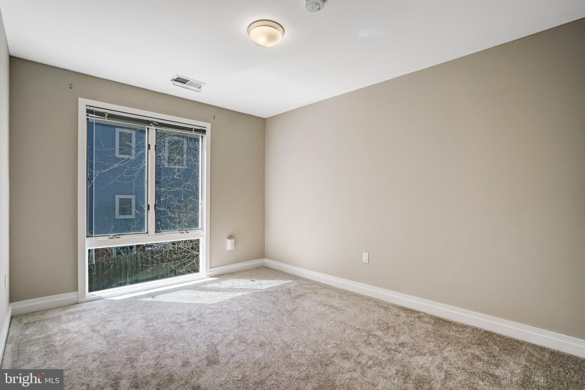 BERKSHIRE OAKWOOD - Residential