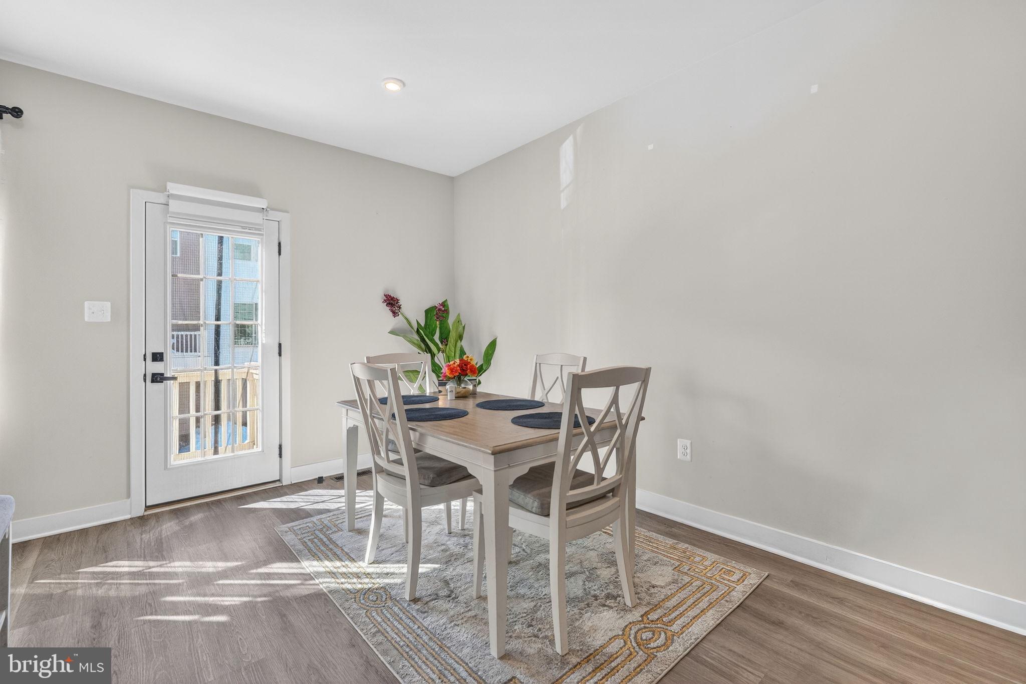 MONTGOMERY VILLAGE - Residential Lease