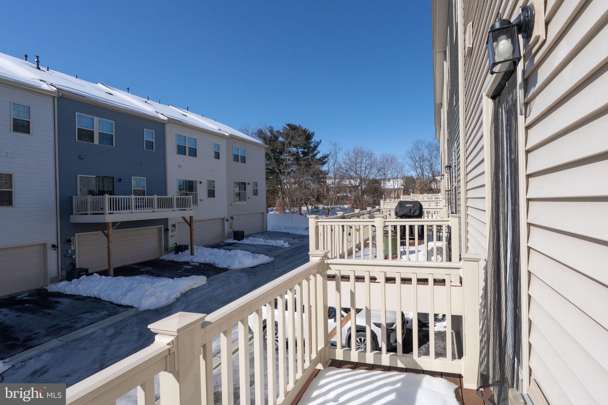 MONTGOMERY VILLAGE - Residential Lease