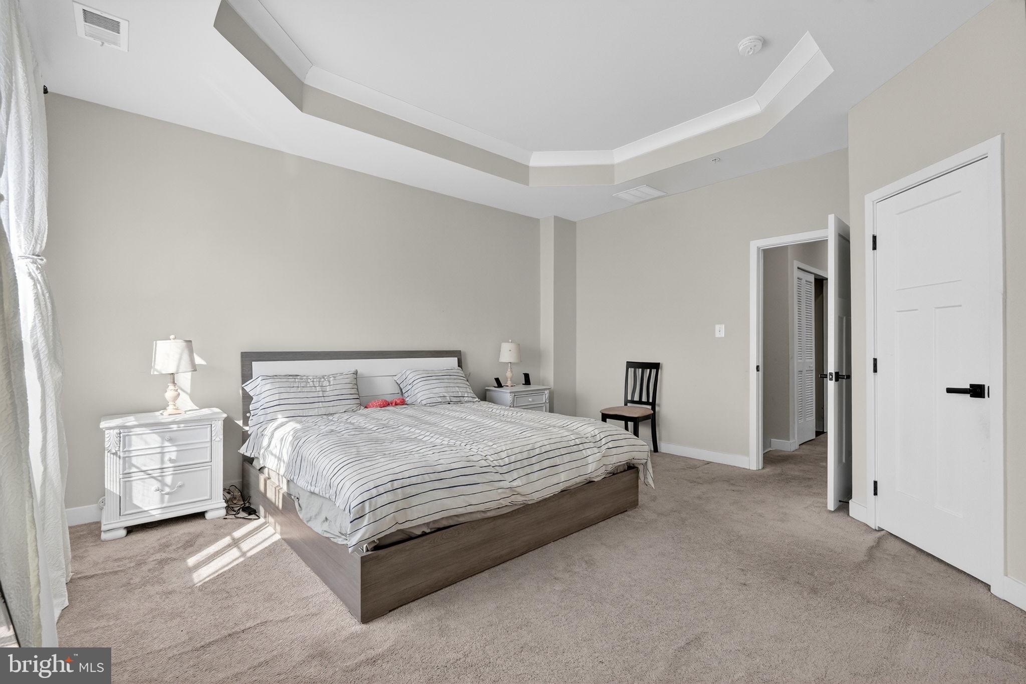 MONTGOMERY VILLAGE - Residential Lease