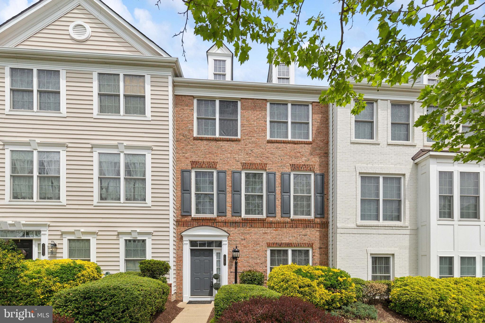 POTOMAC CLUB - Residential