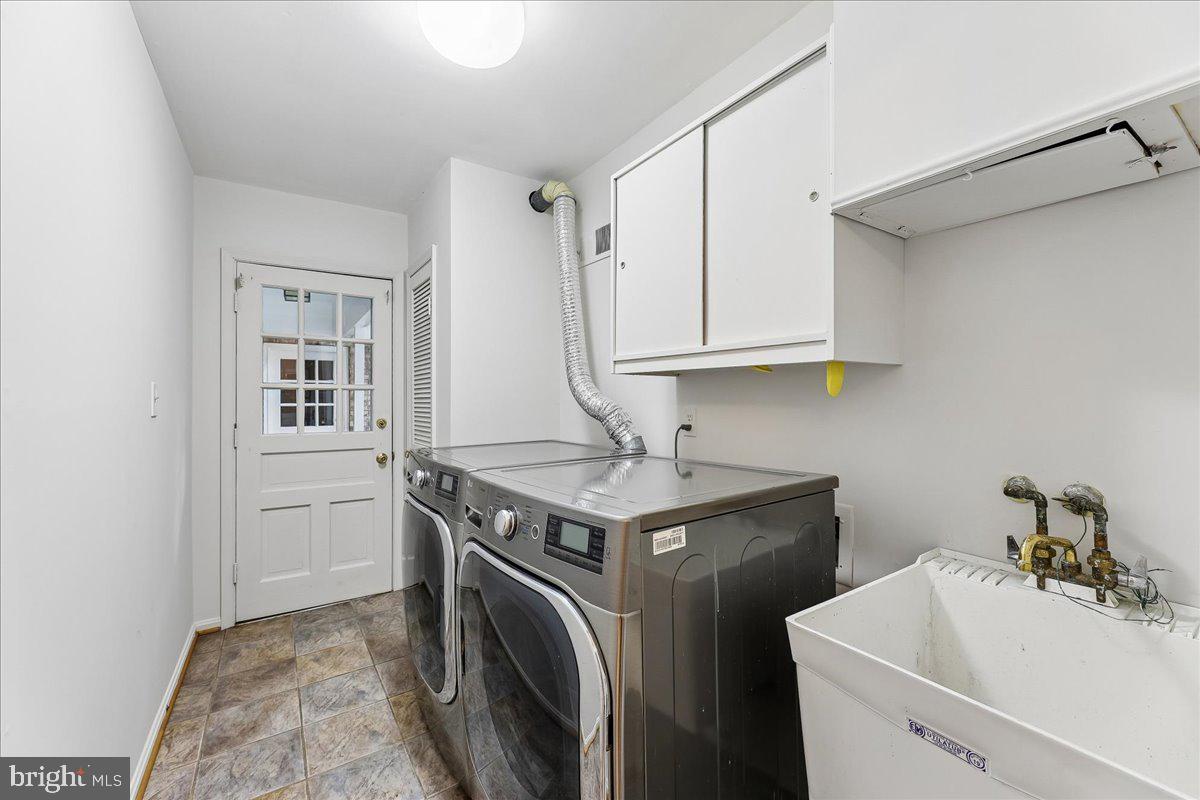 WILLOWBROOK - Residential