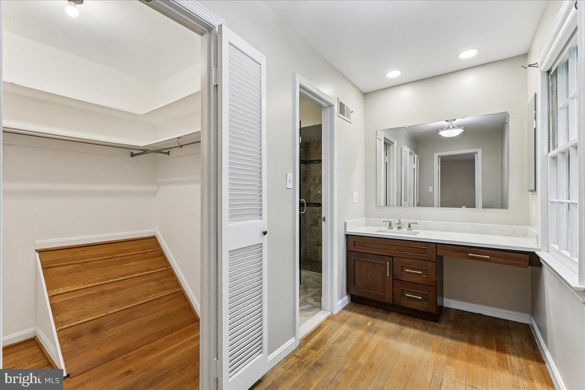 WILLOWBROOK - Residential