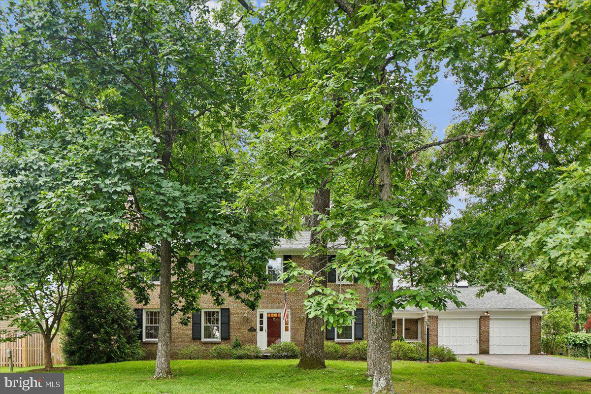 WILLOWBROOK - Residential