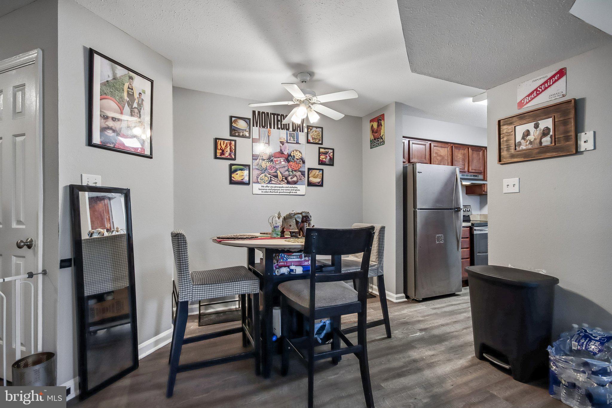 CEDAR LEE CONDOMINIUM - Residential