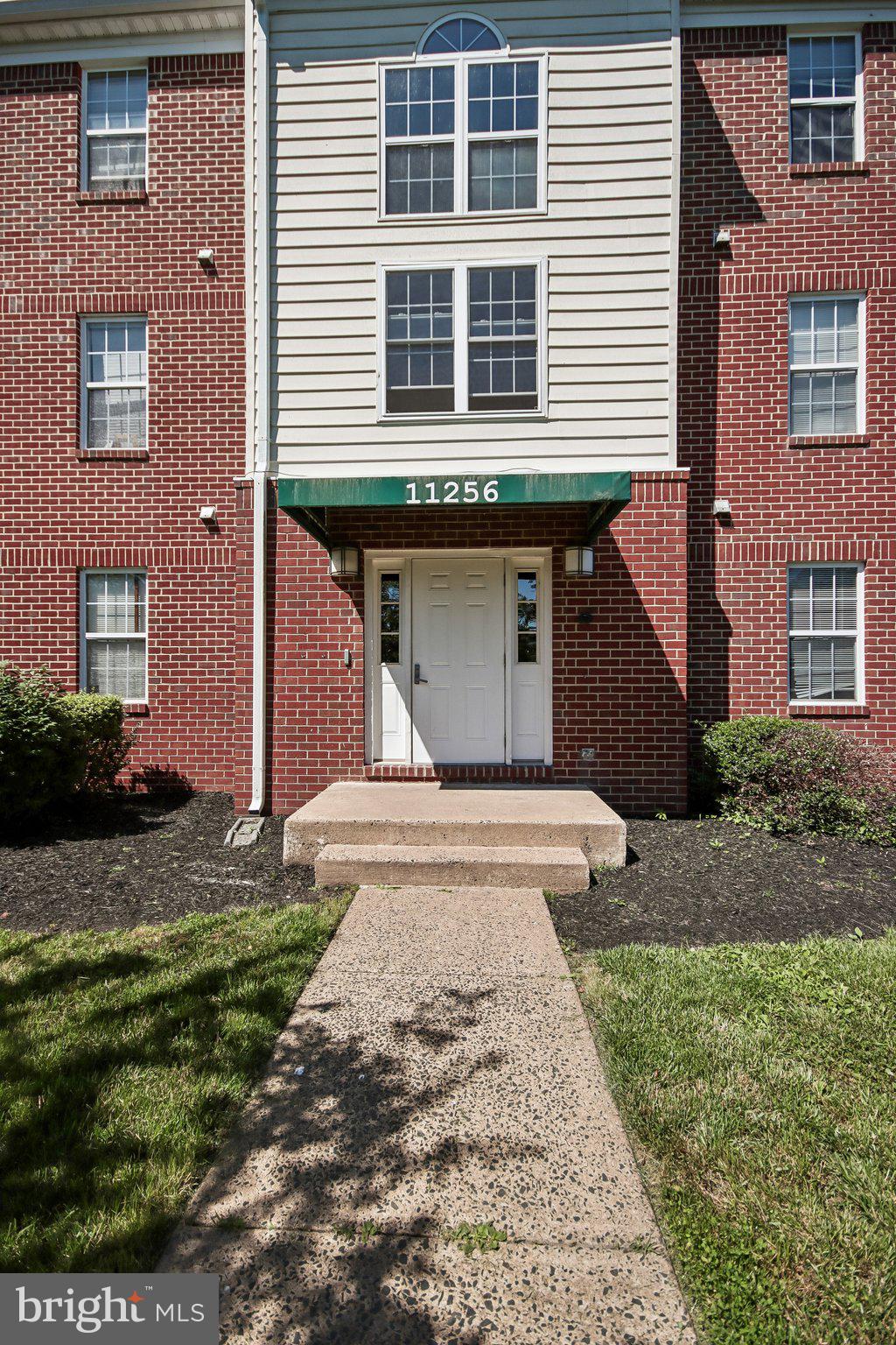 CEDAR LEE CONDOMINIUM - Residential