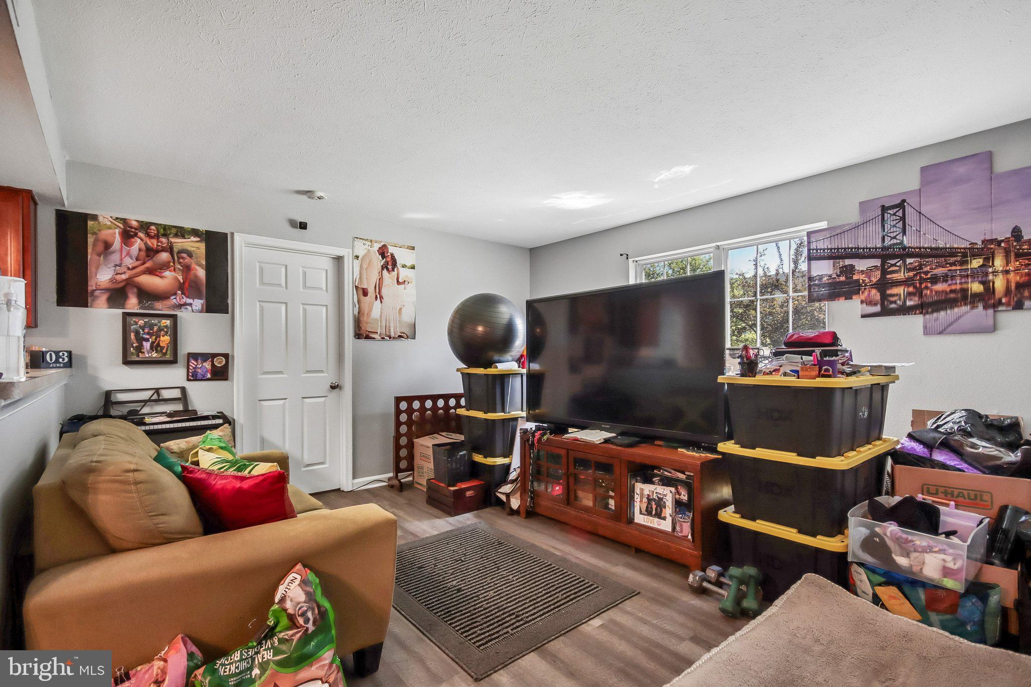 CEDAR LEE CONDOMINIUM - Residential