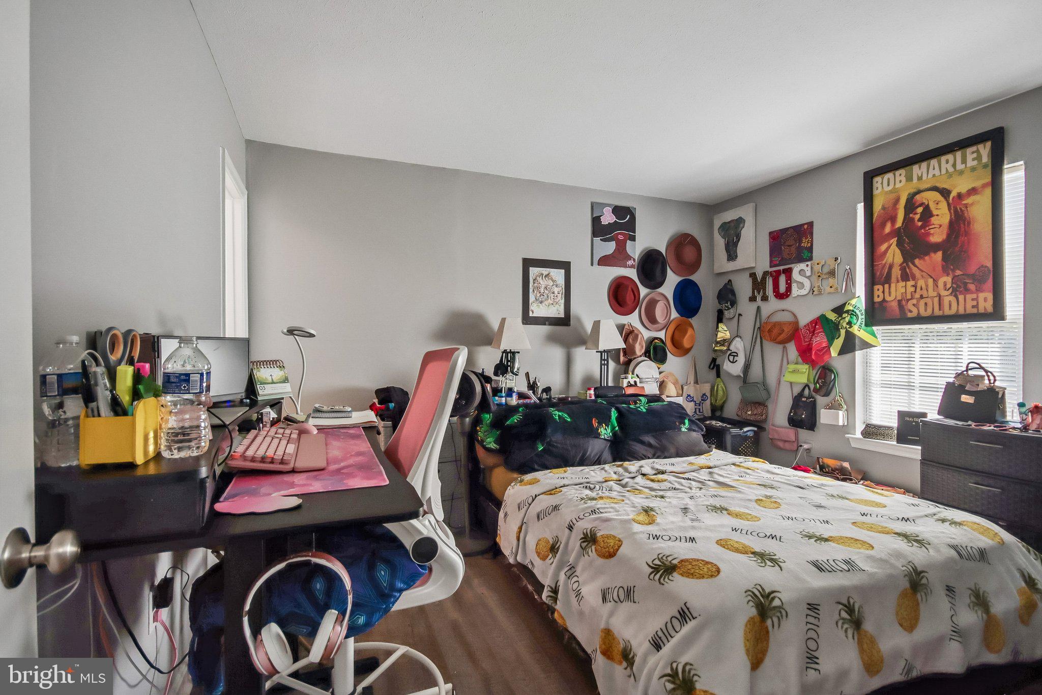 CEDAR LEE CONDOMINIUM - Residential