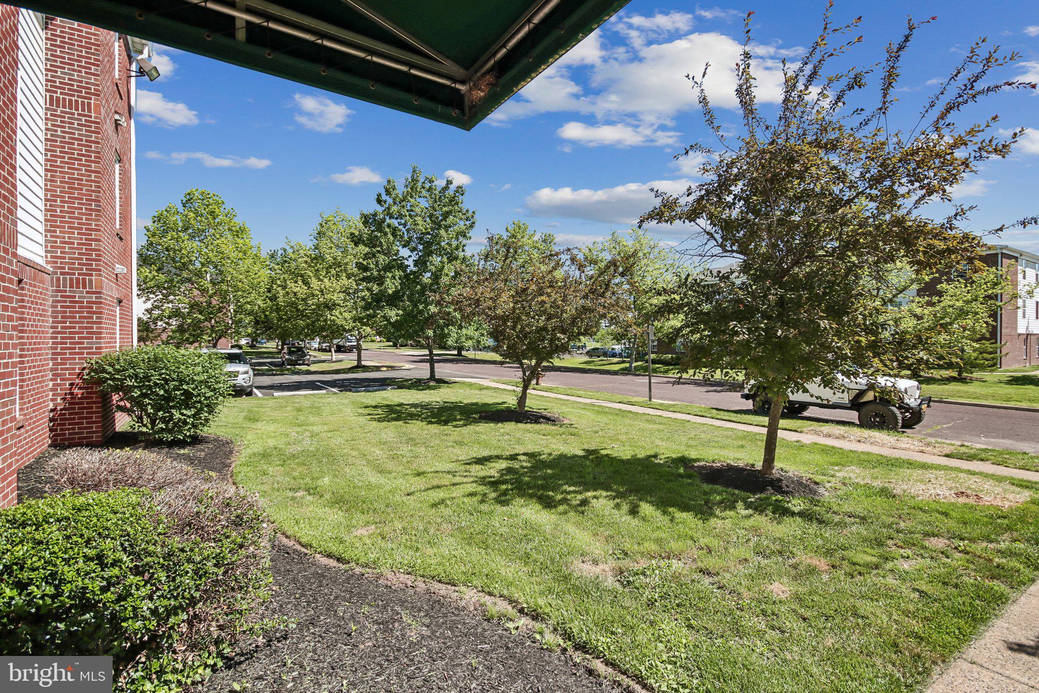 CEDAR LEE CONDOMINIUM - Residential