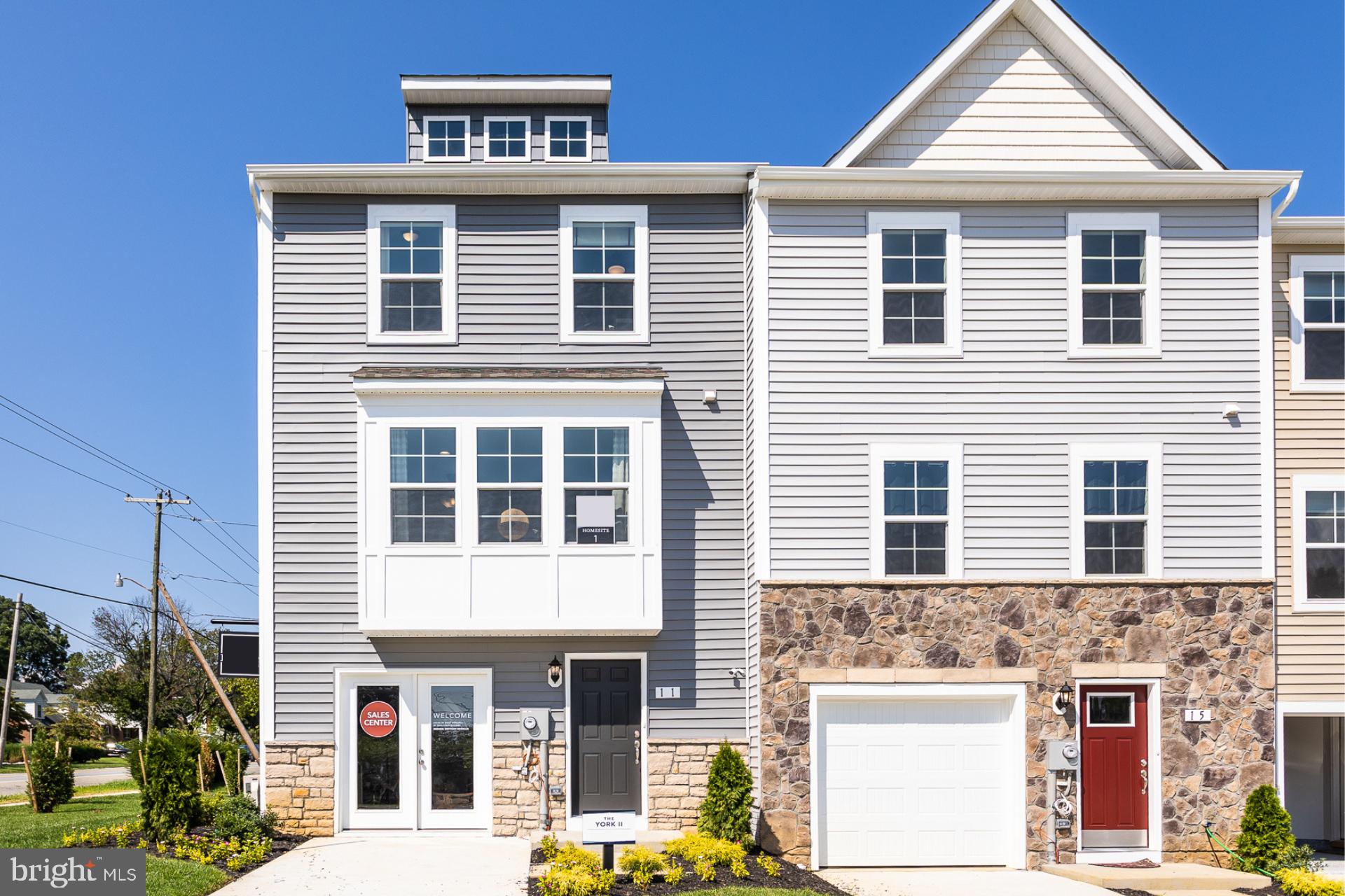3 Beds 2 full bath 2 half Baths York II Garage  - Pending Listing *Photos may not be of actual home. Photos may be of similar home/floorplan if home is under construction or if this is a base price listing