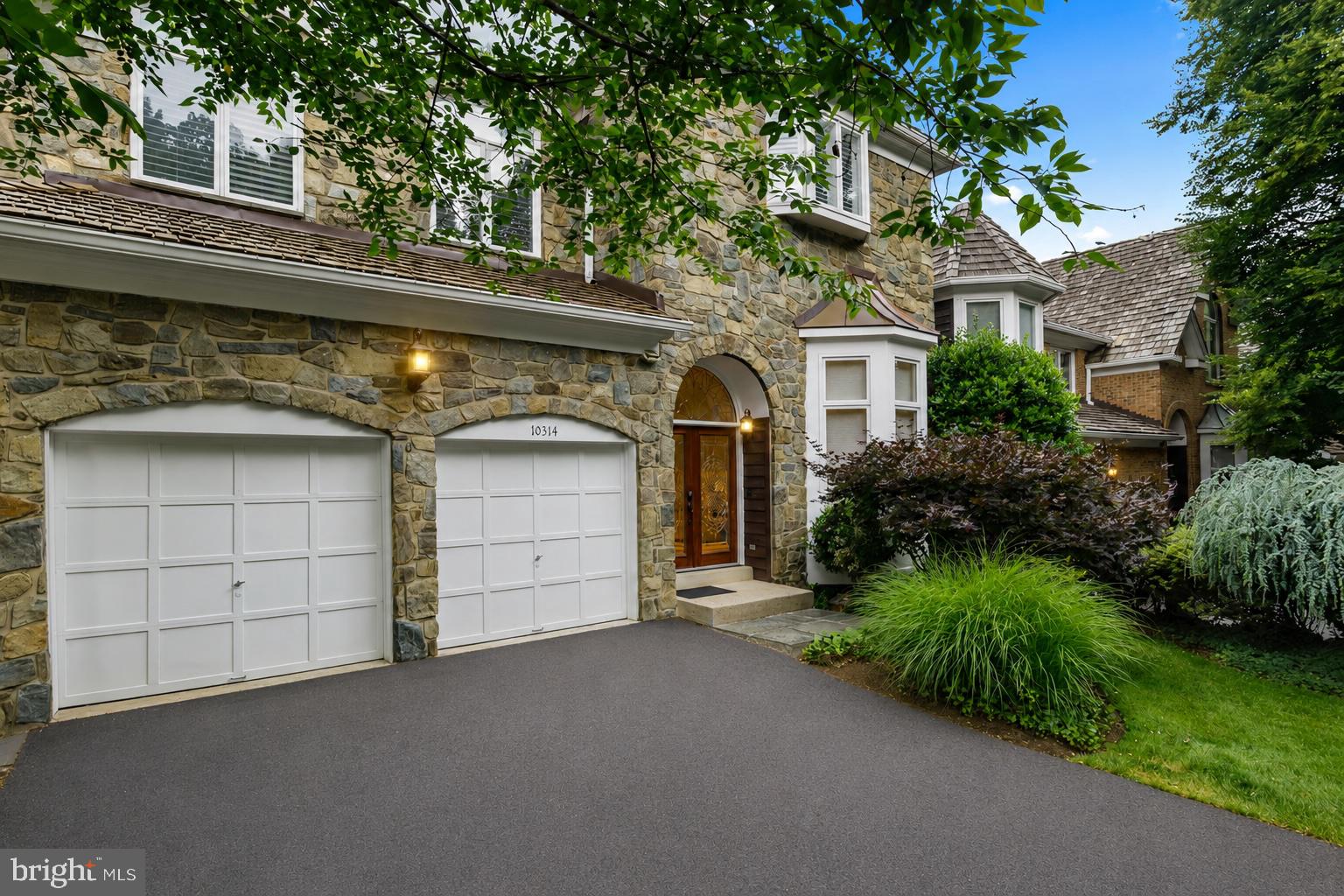 GROSVENOR WOODS - Residential