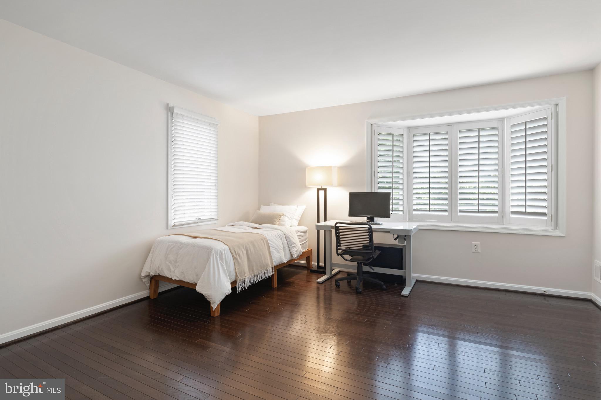 GROSVENOR WOODS - Residential