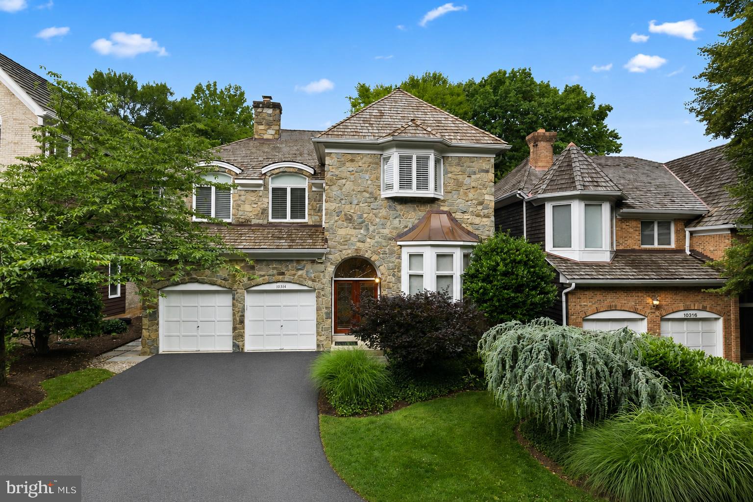 GROSVENOR WOODS - Residential