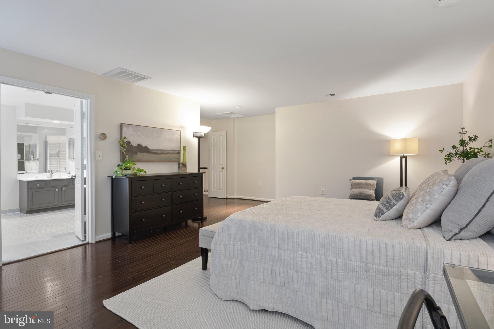 GROSVENOR WOODS - Residential