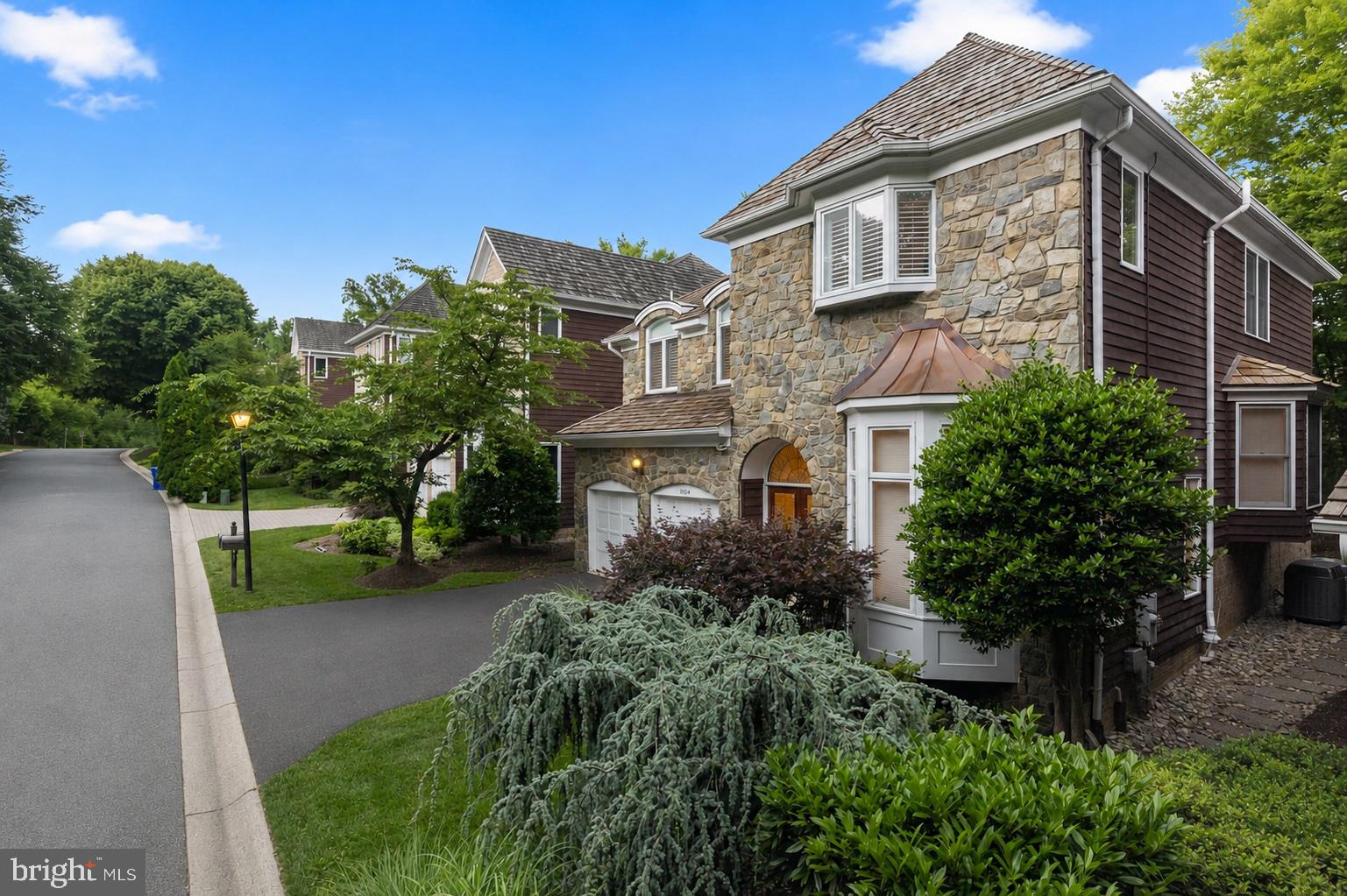GROSVENOR WOODS - Residential