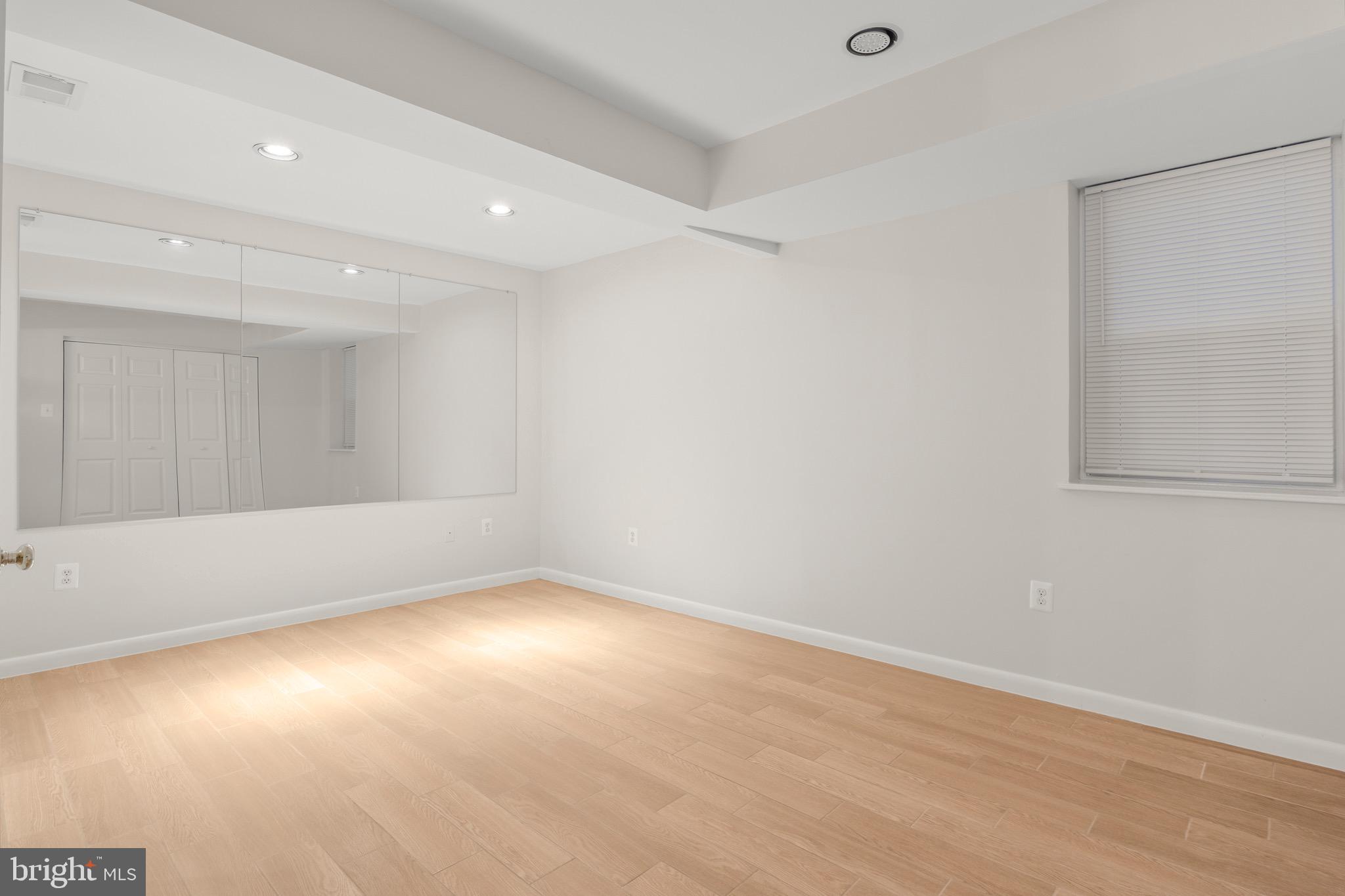 GROSVENOR WOODS - Residential