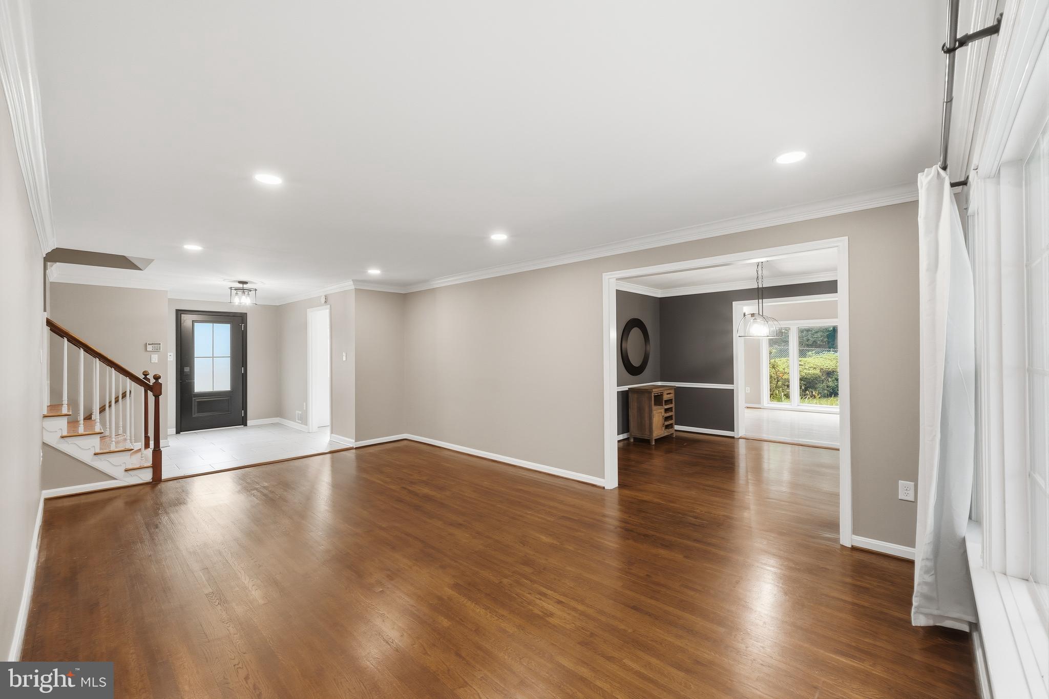 SHERWOOD FOREST MANOR - Residential