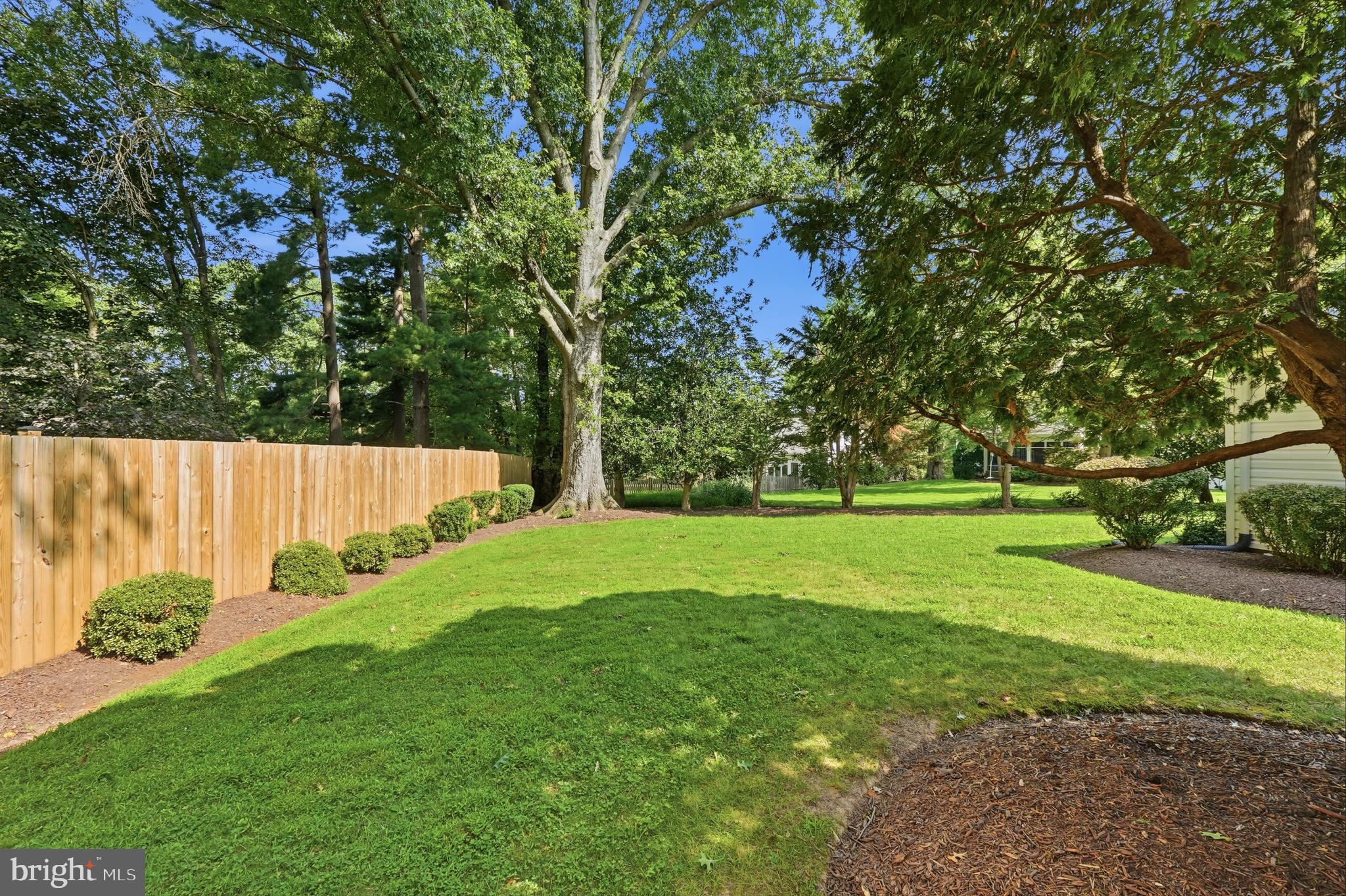 SHERWOOD FOREST MANOR - Residential