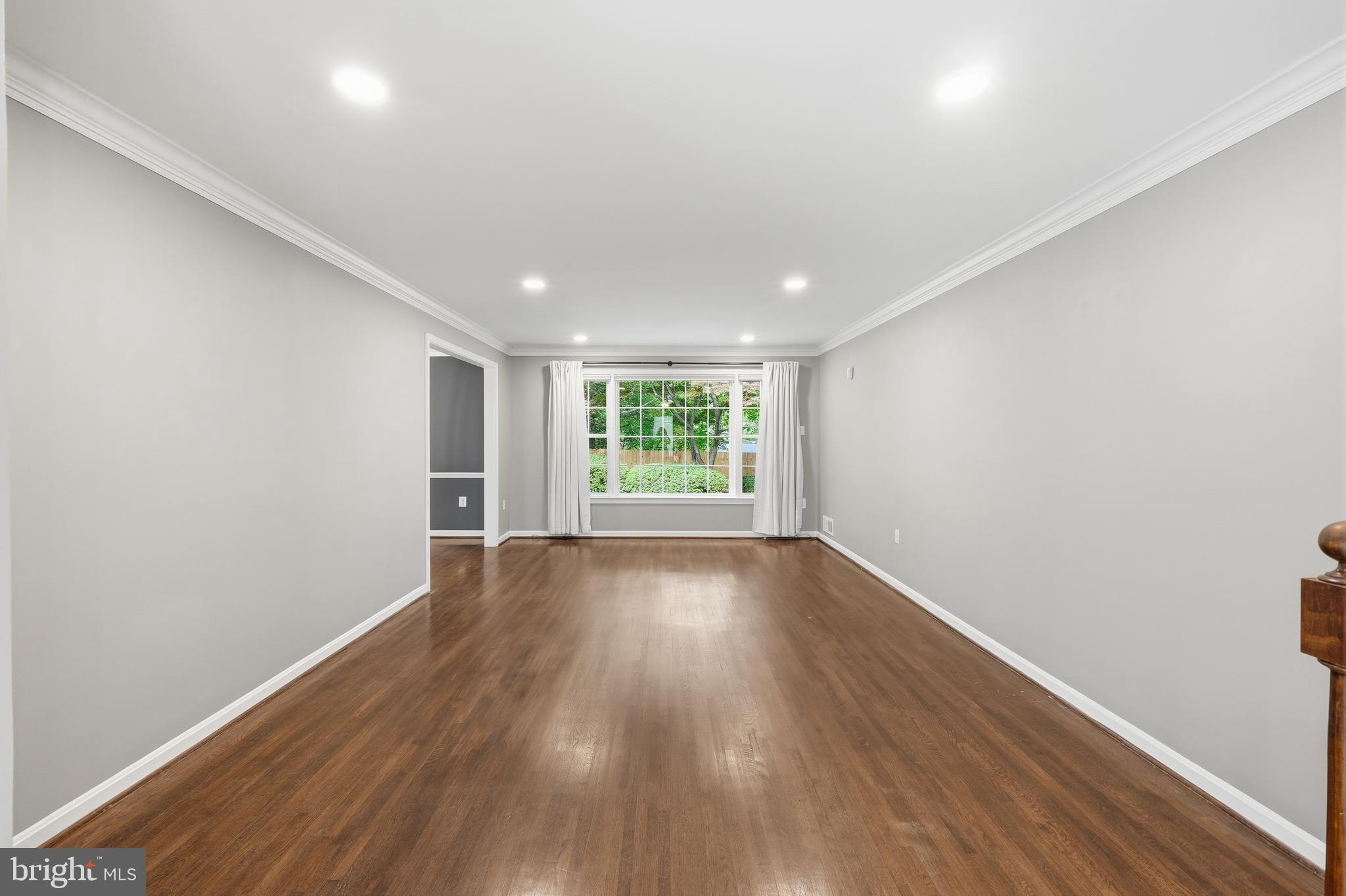 SHERWOOD FOREST MANOR - Residential