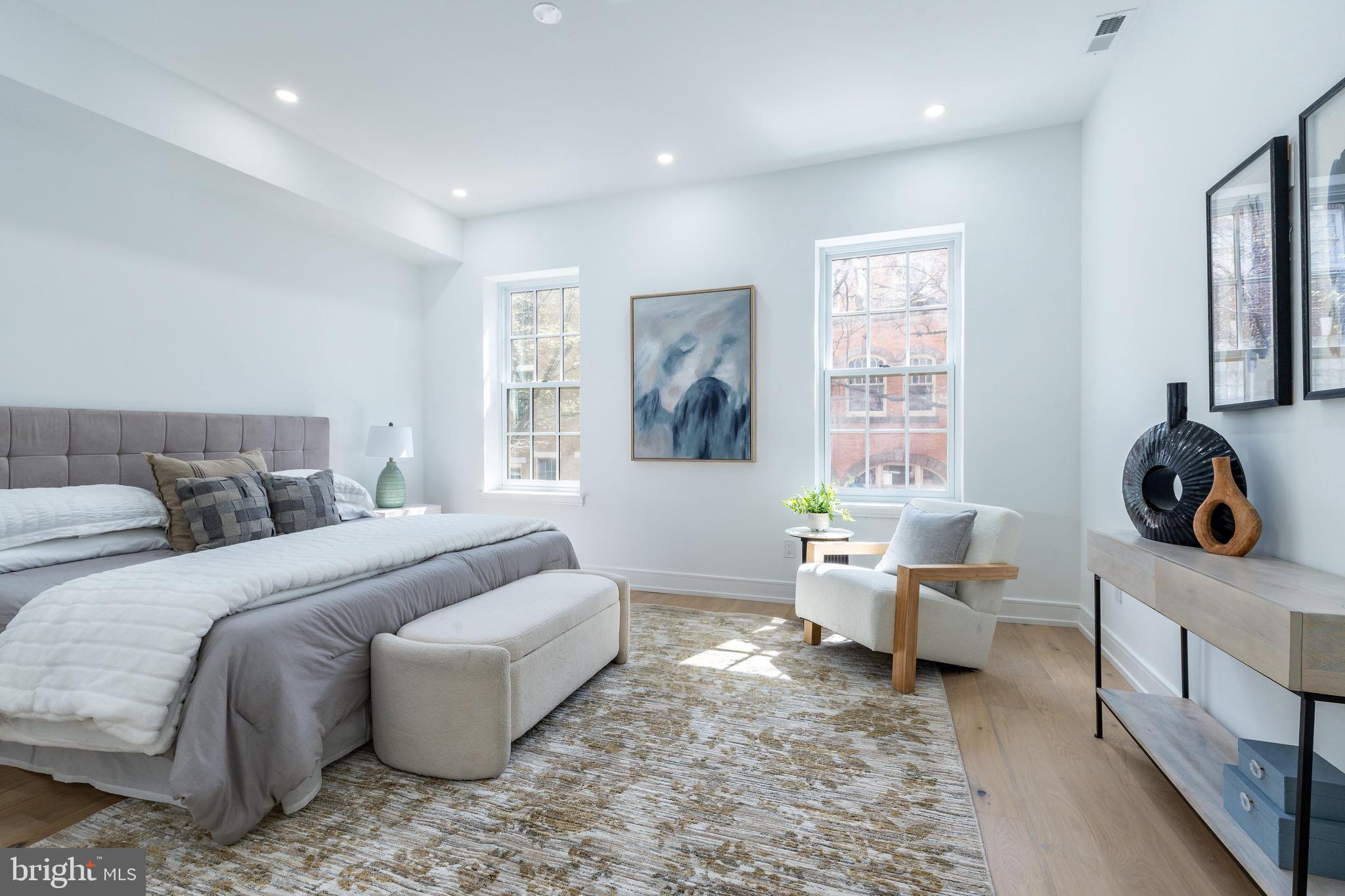 SOCIETY HILL - Residential