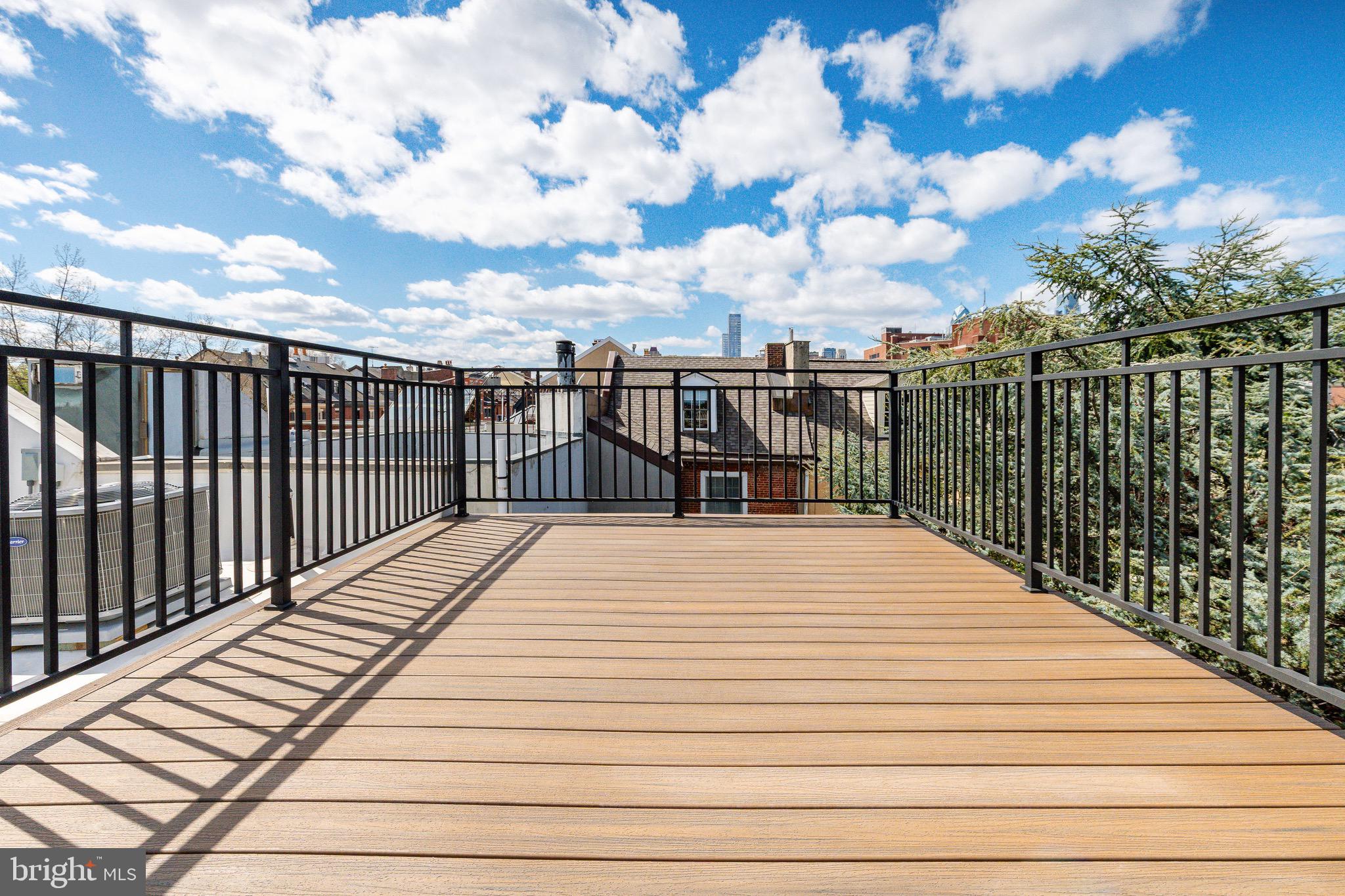 SOCIETY HILL - Residential