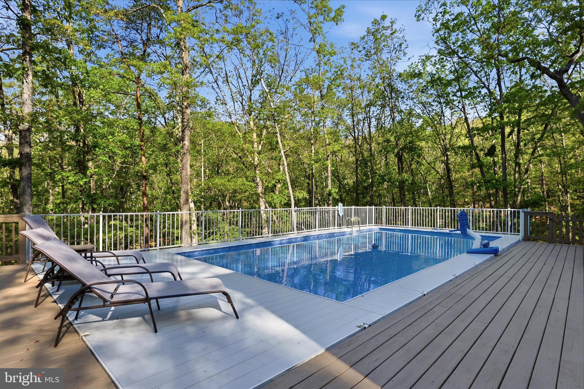 THE CROSSING AT GREAT CACAPON - Residential