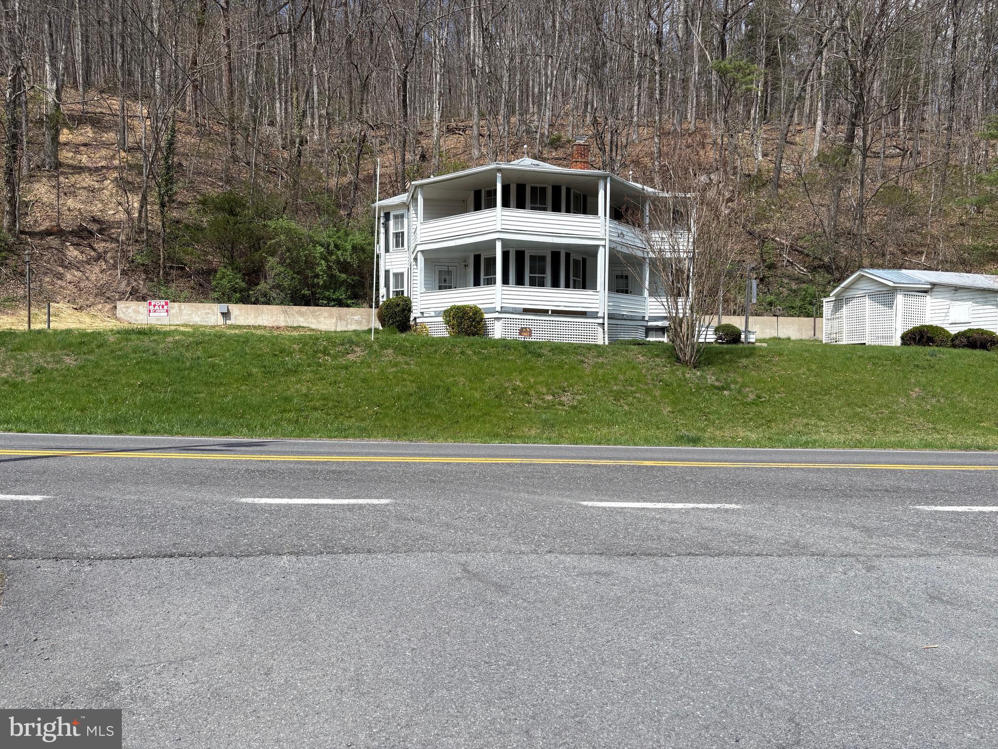NONE UNRESTRICTED - Residential