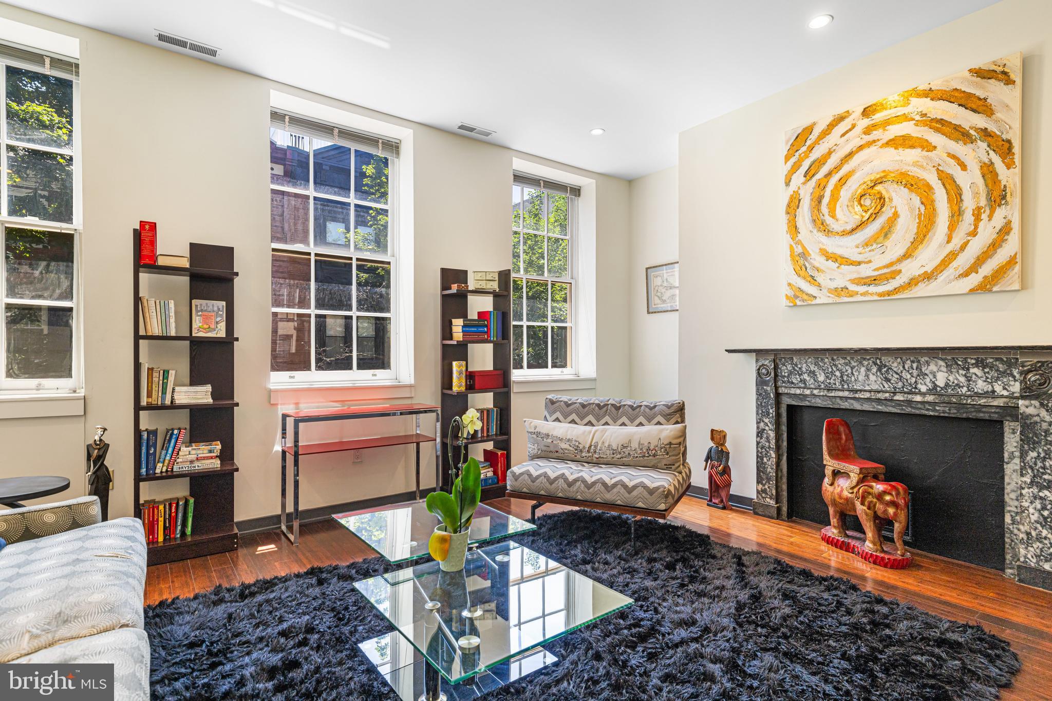 SOCIETY HILL - Residential