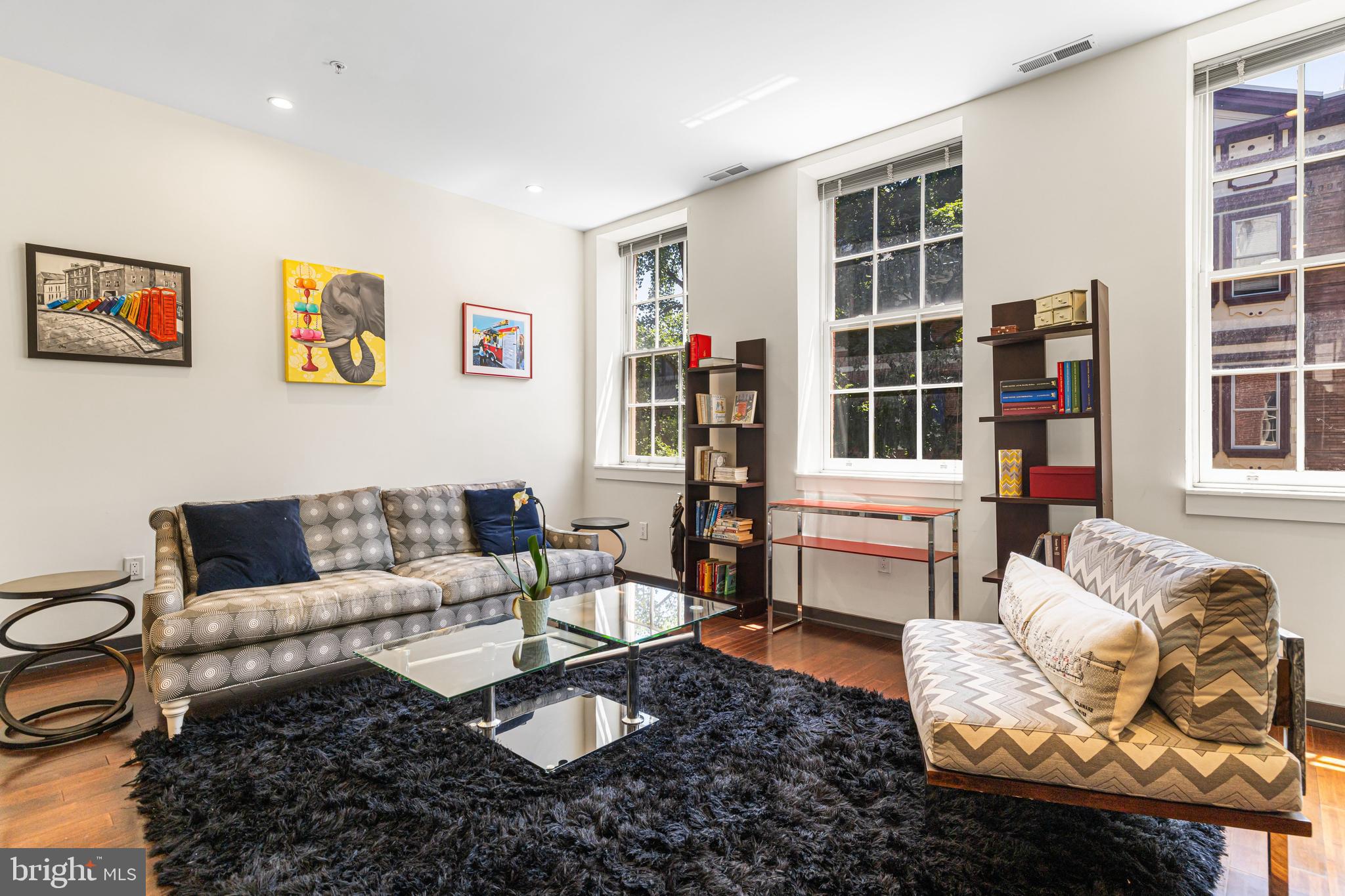 SOCIETY HILL - Residential